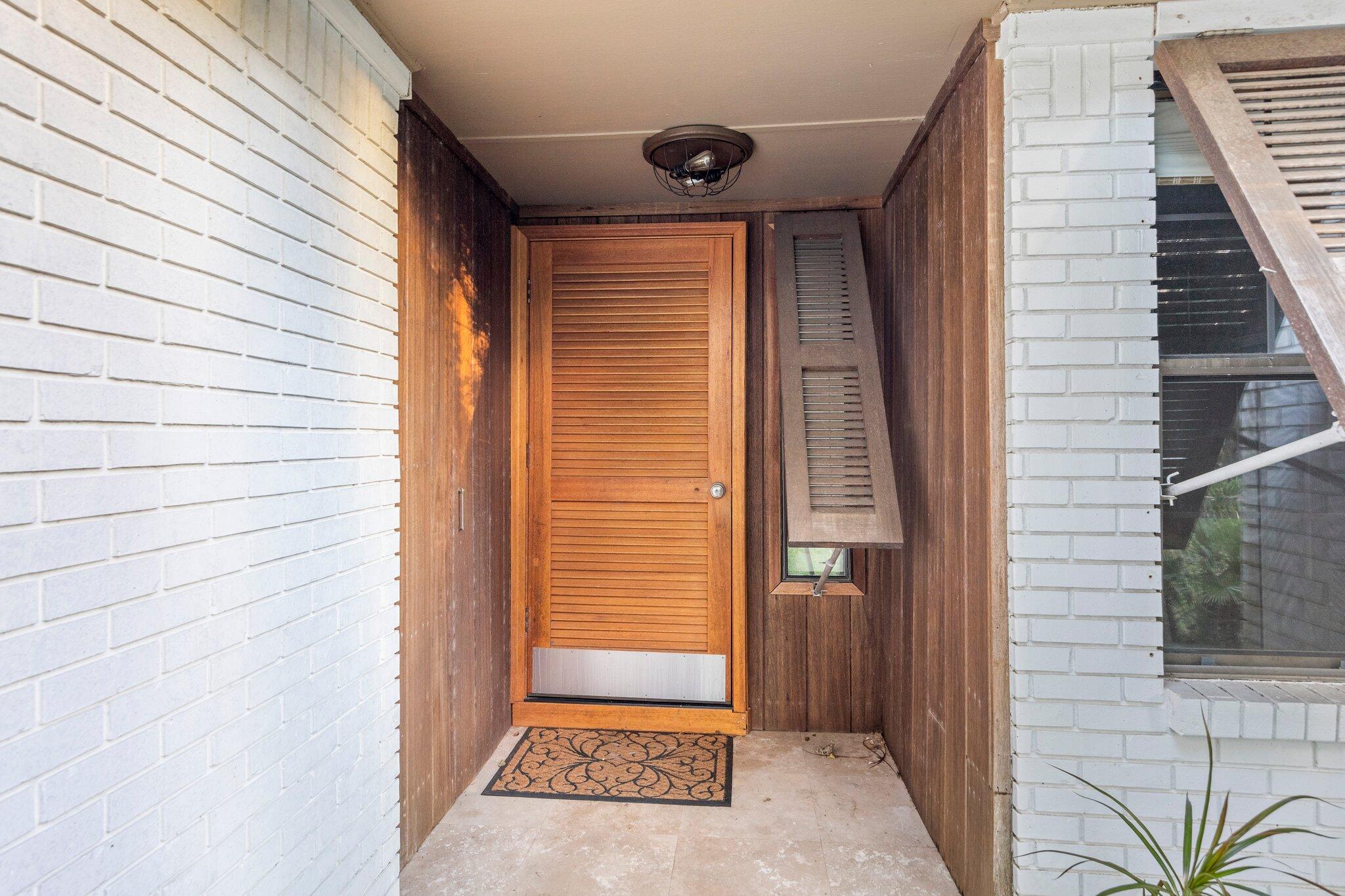 LAKESIDE VILLAGE - Residential