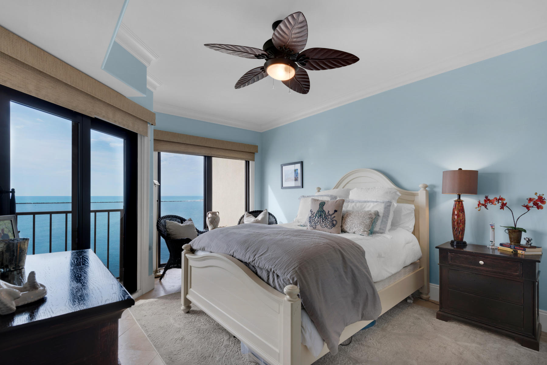 WATERVIEW TOWERS YACHT CLUB - Residential