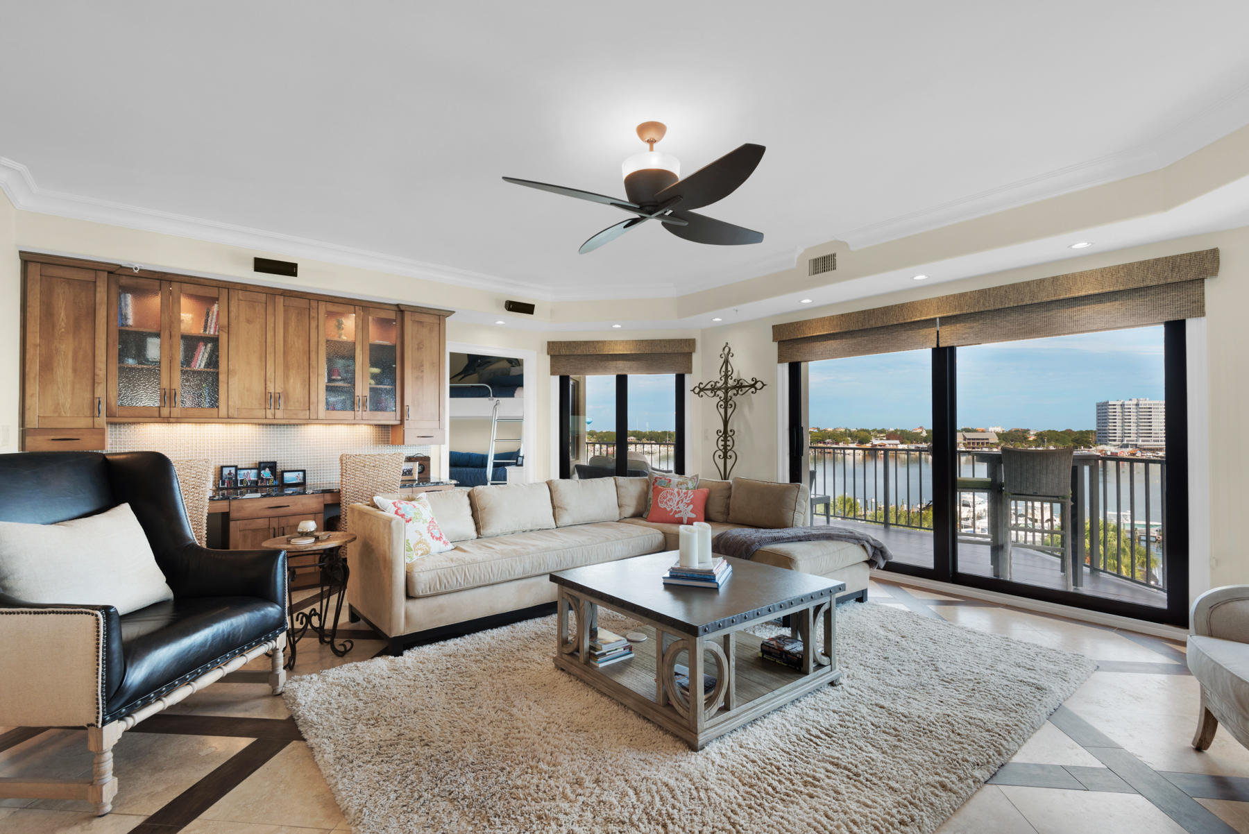 WATERVIEW TOWERS YACHT CLUB - Residential