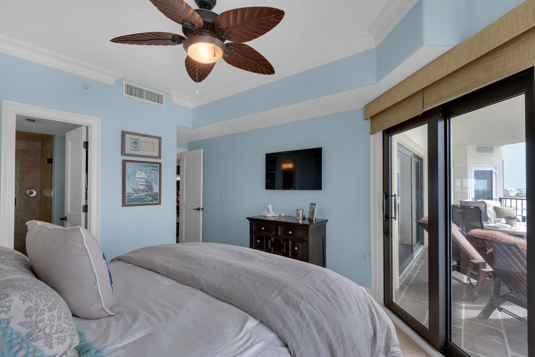 WATERVIEW TOWERS YACHT CLUB - Residential