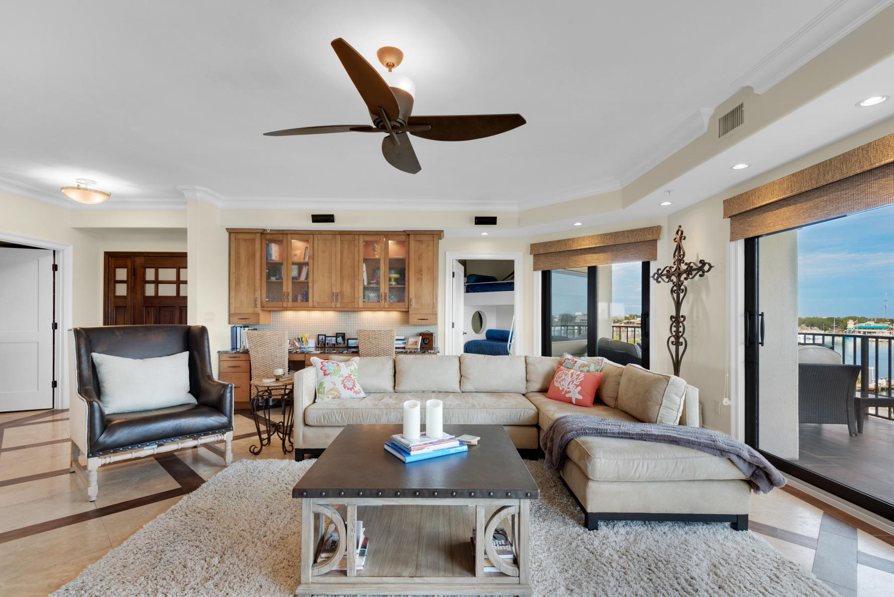 WATERVIEW TOWERS YACHT CLUB - Residential