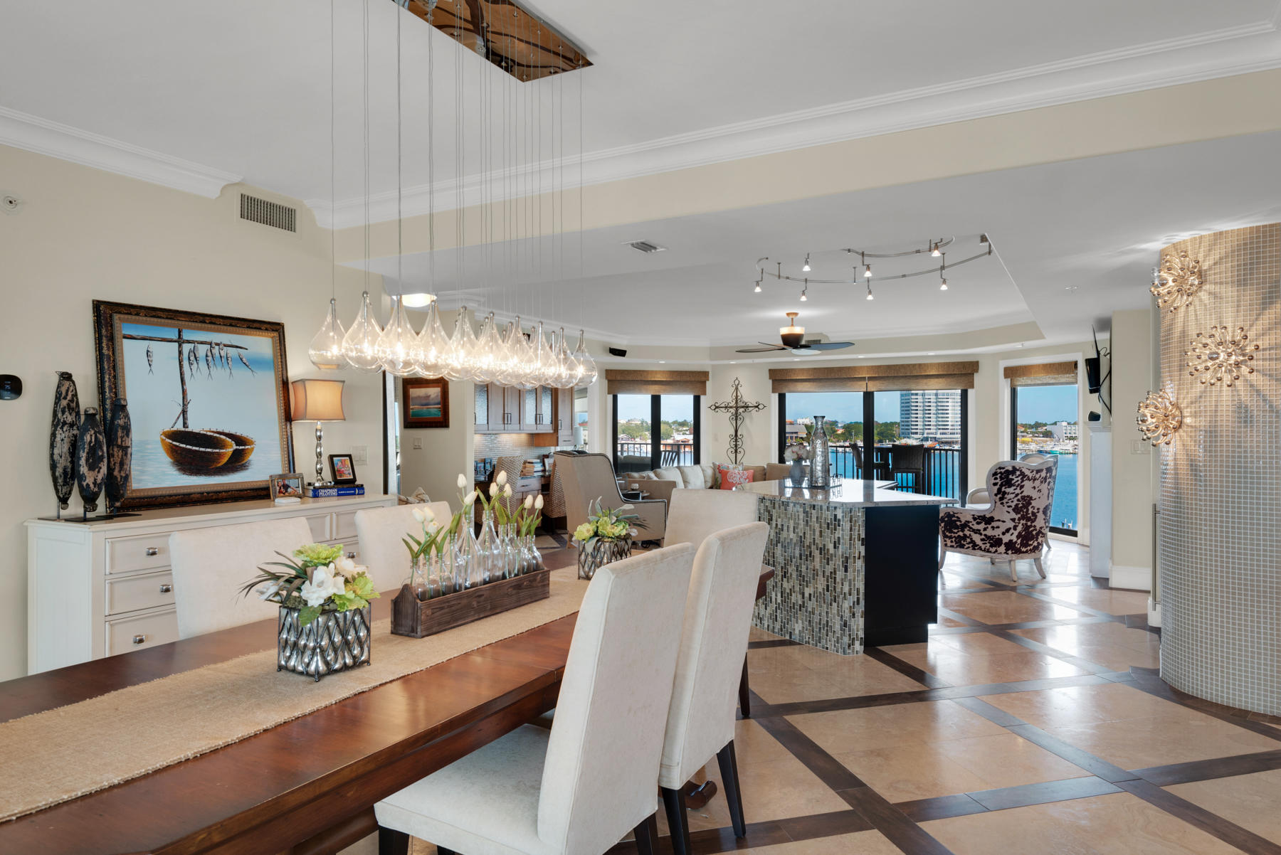 WATERVIEW TOWERS YACHT CLUB - Residential