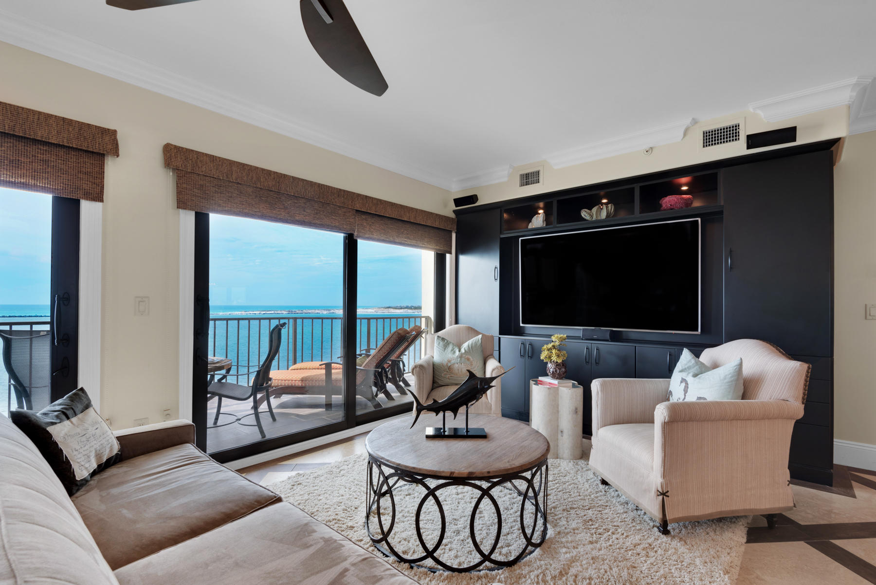 WATERVIEW TOWERS YACHT CLUB - Residential