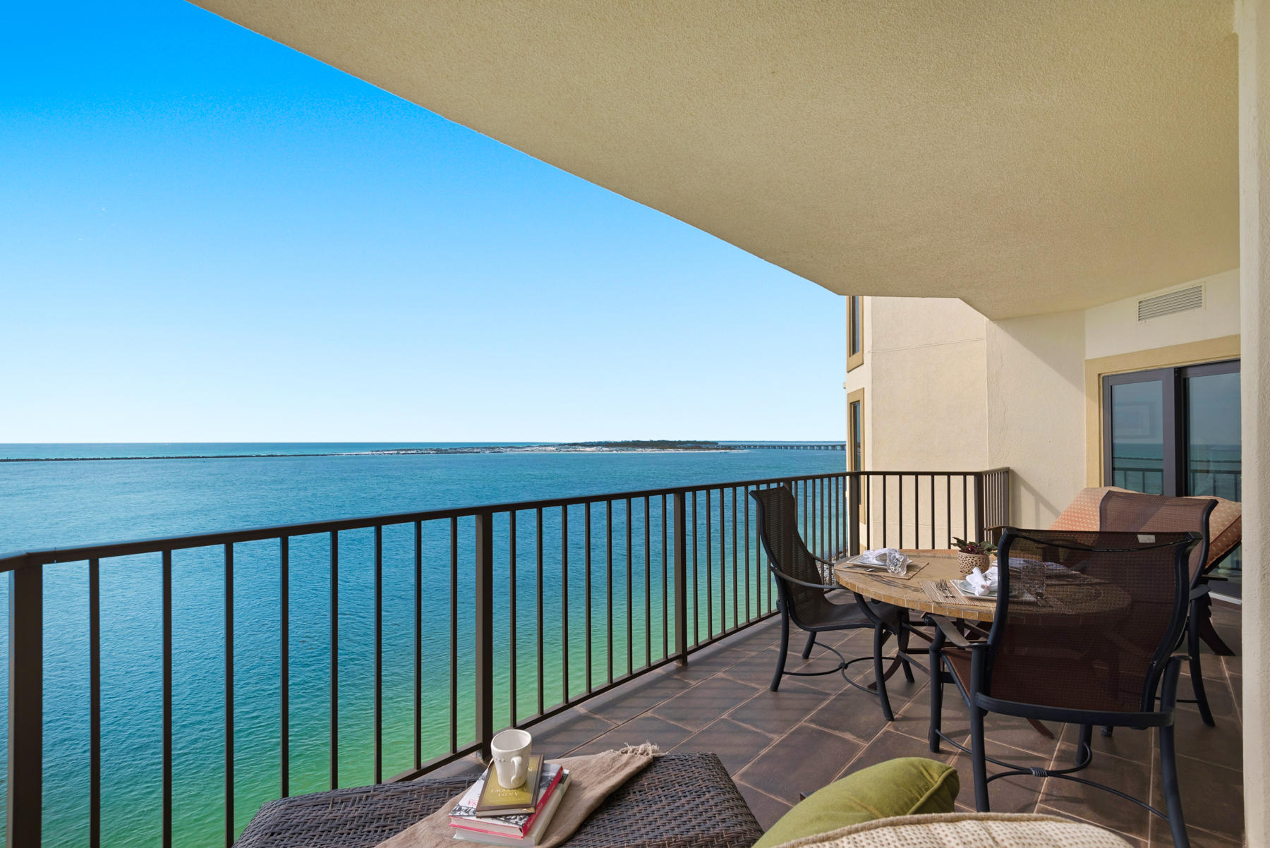 WATERVIEW TOWERS YACHT CLUB - Residential