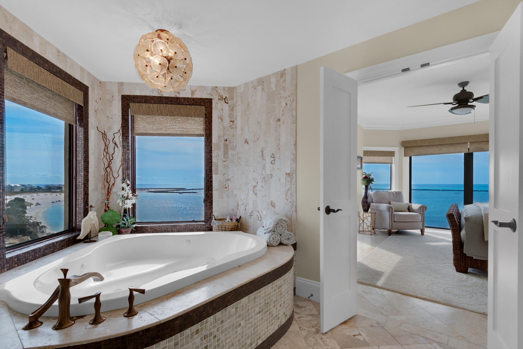 WATERVIEW TOWERS YACHT CLUB - Residential