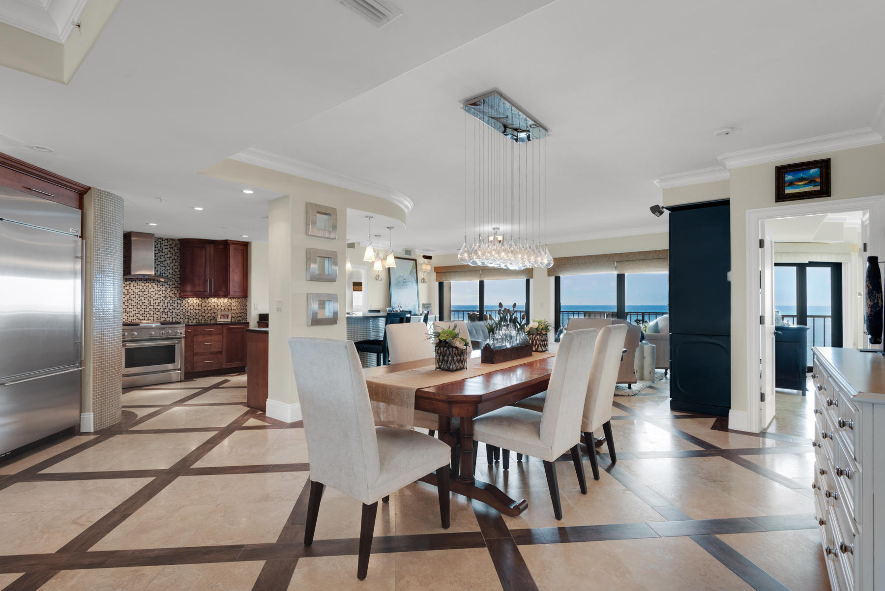 WATERVIEW TOWERS YACHT CLUB - Residential