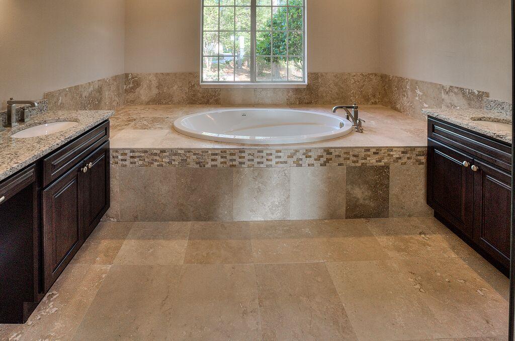 BURNT PINE - Residential