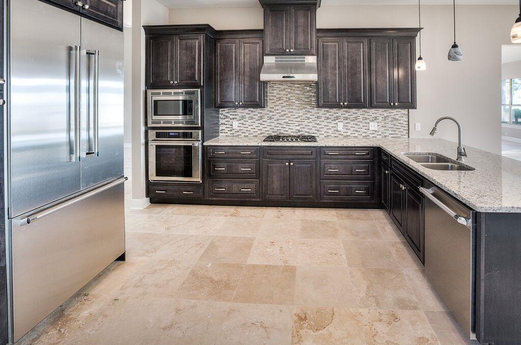 BURNT PINE - Residential