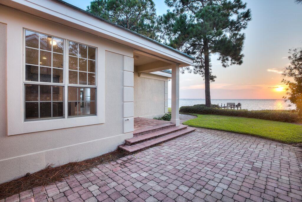 BURNT PINE - Residential