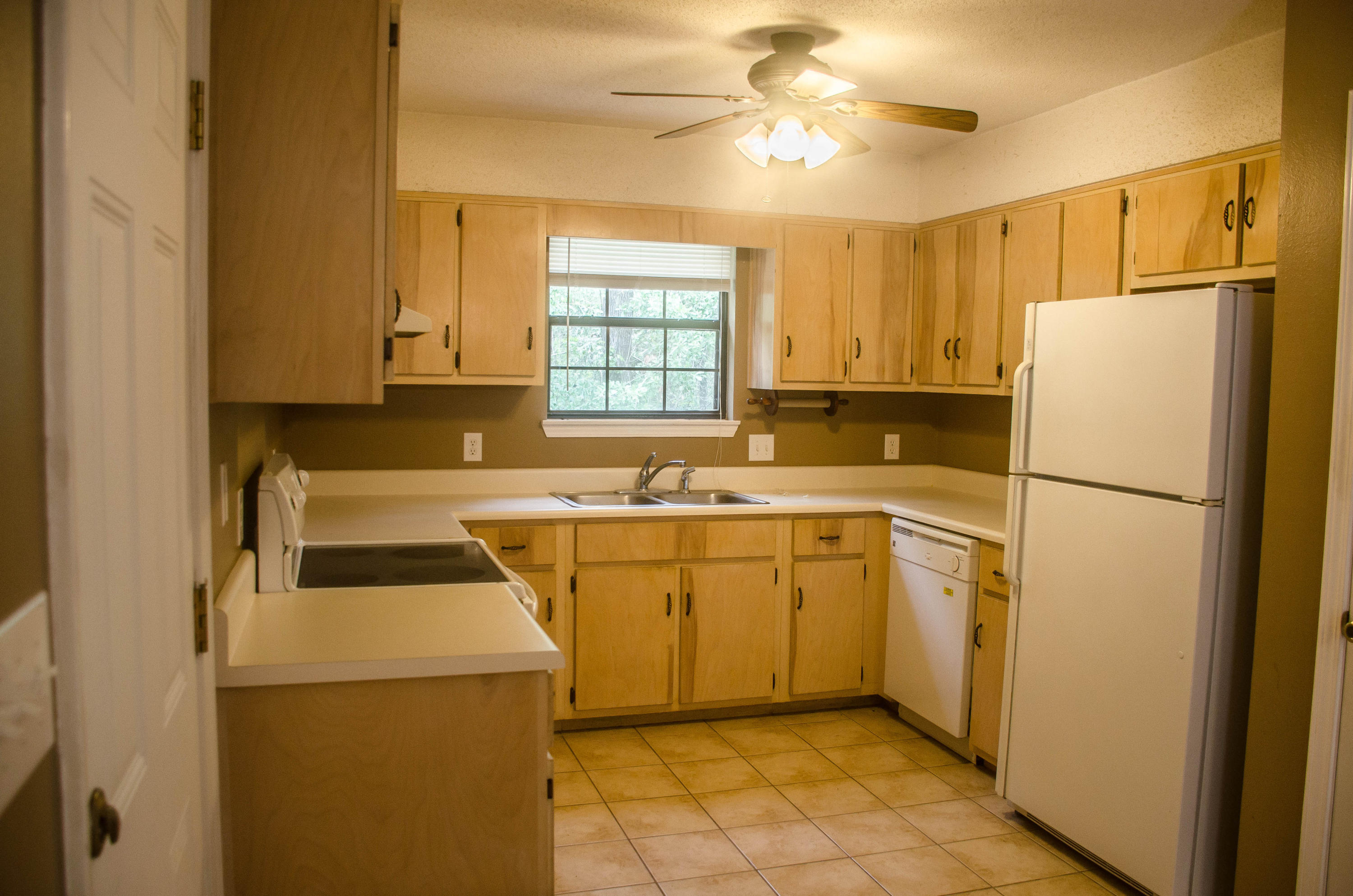 FOXWOOD ESTATES 1 - Residential