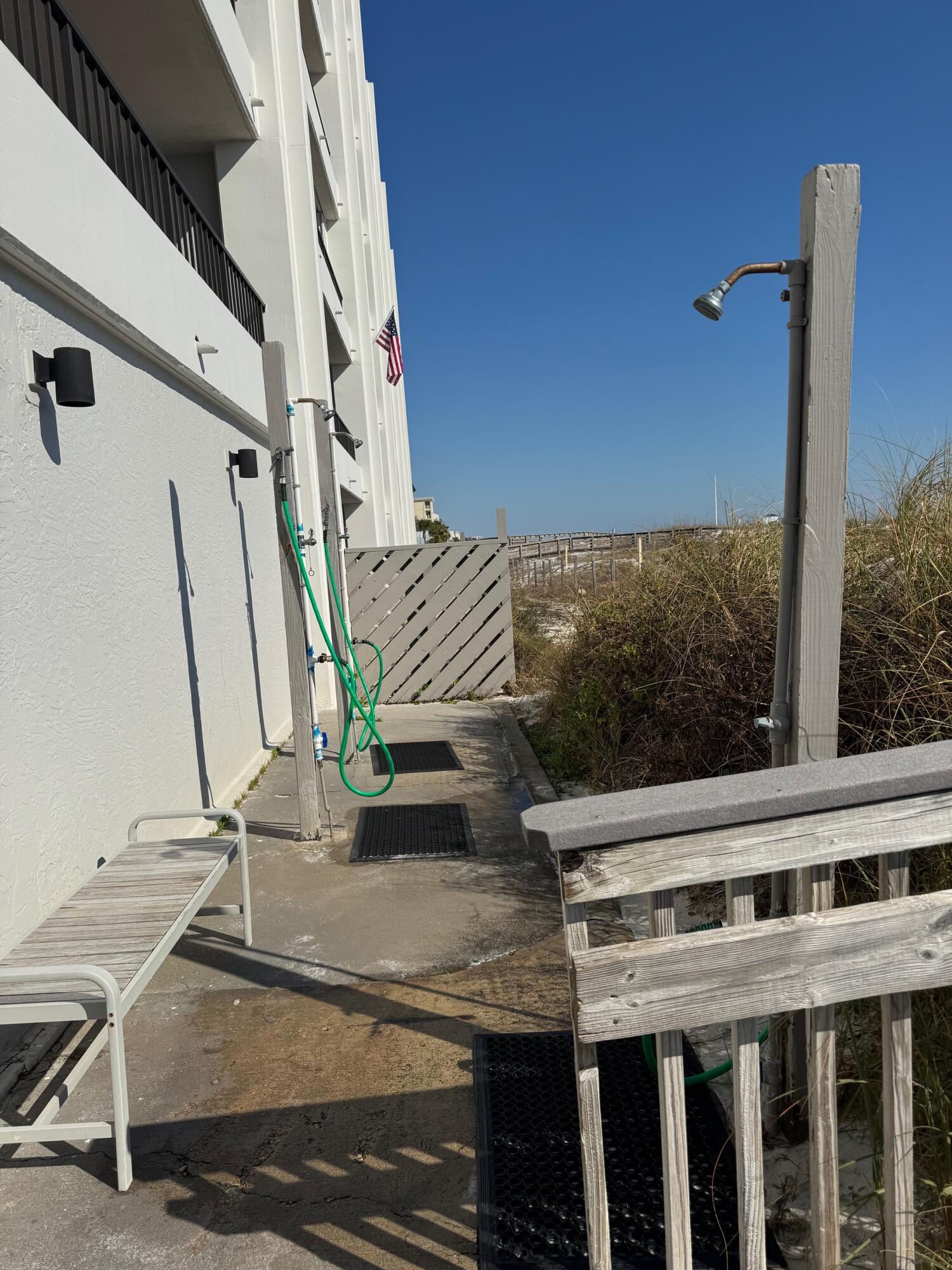 SURF DWELLER CONDO - Residential