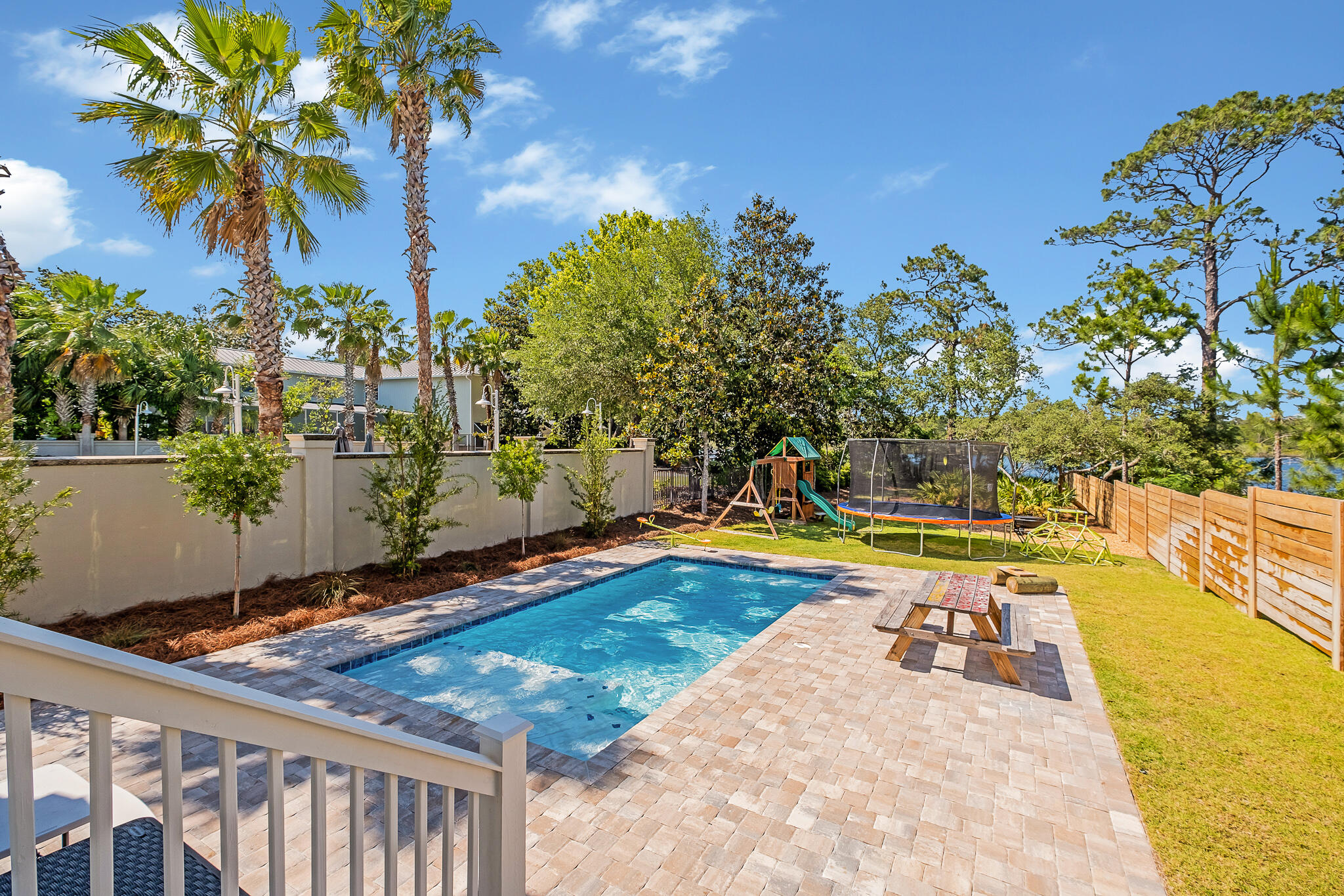 Dulce Lane - Residential