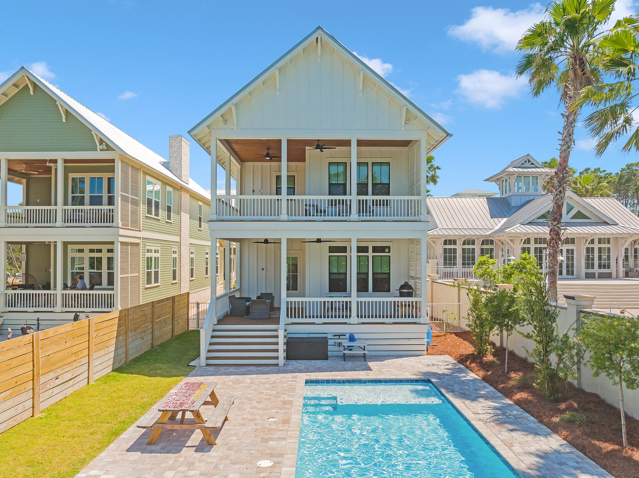Dulce Lane - Residential