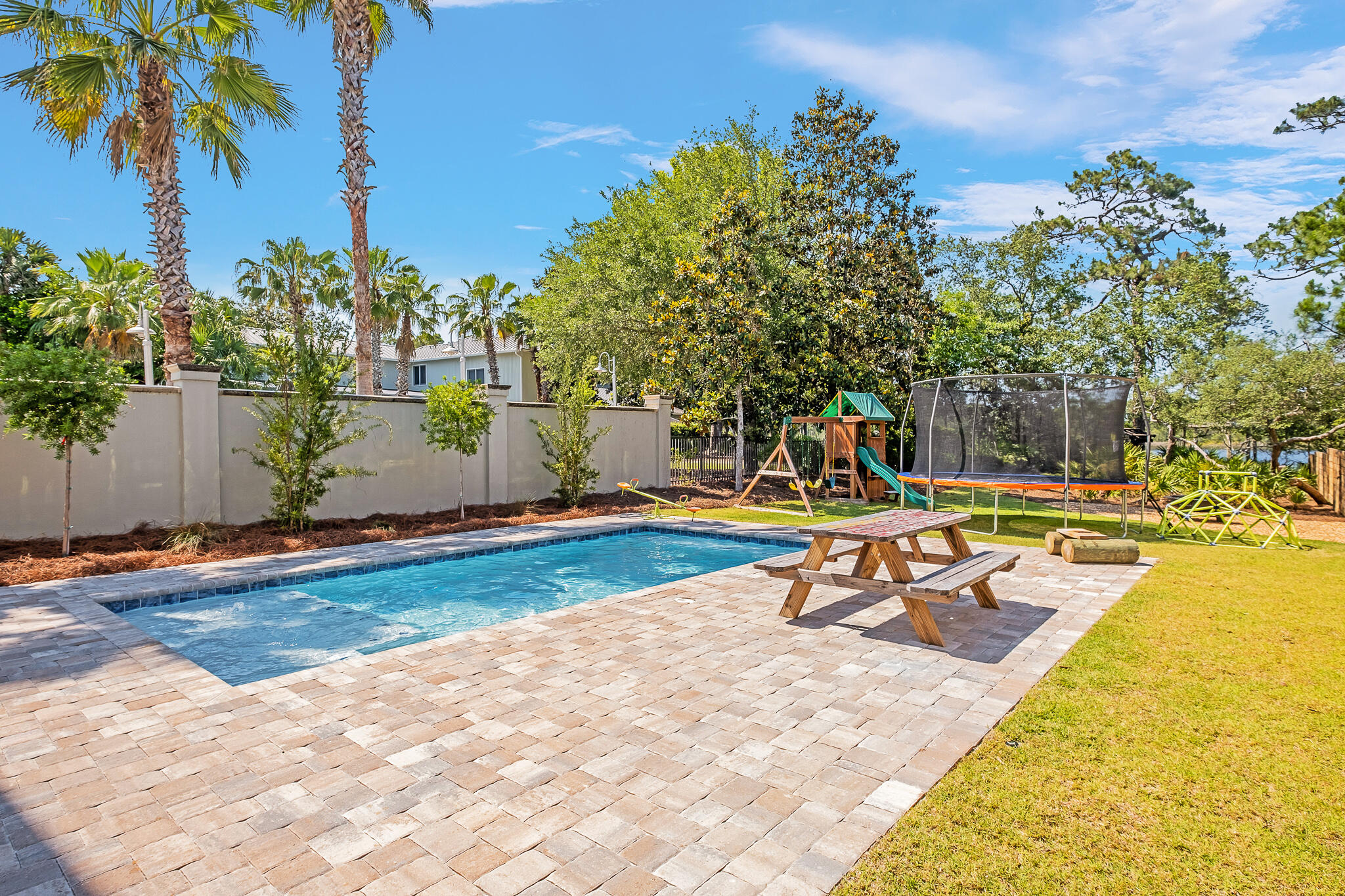 Dulce Lane - Residential