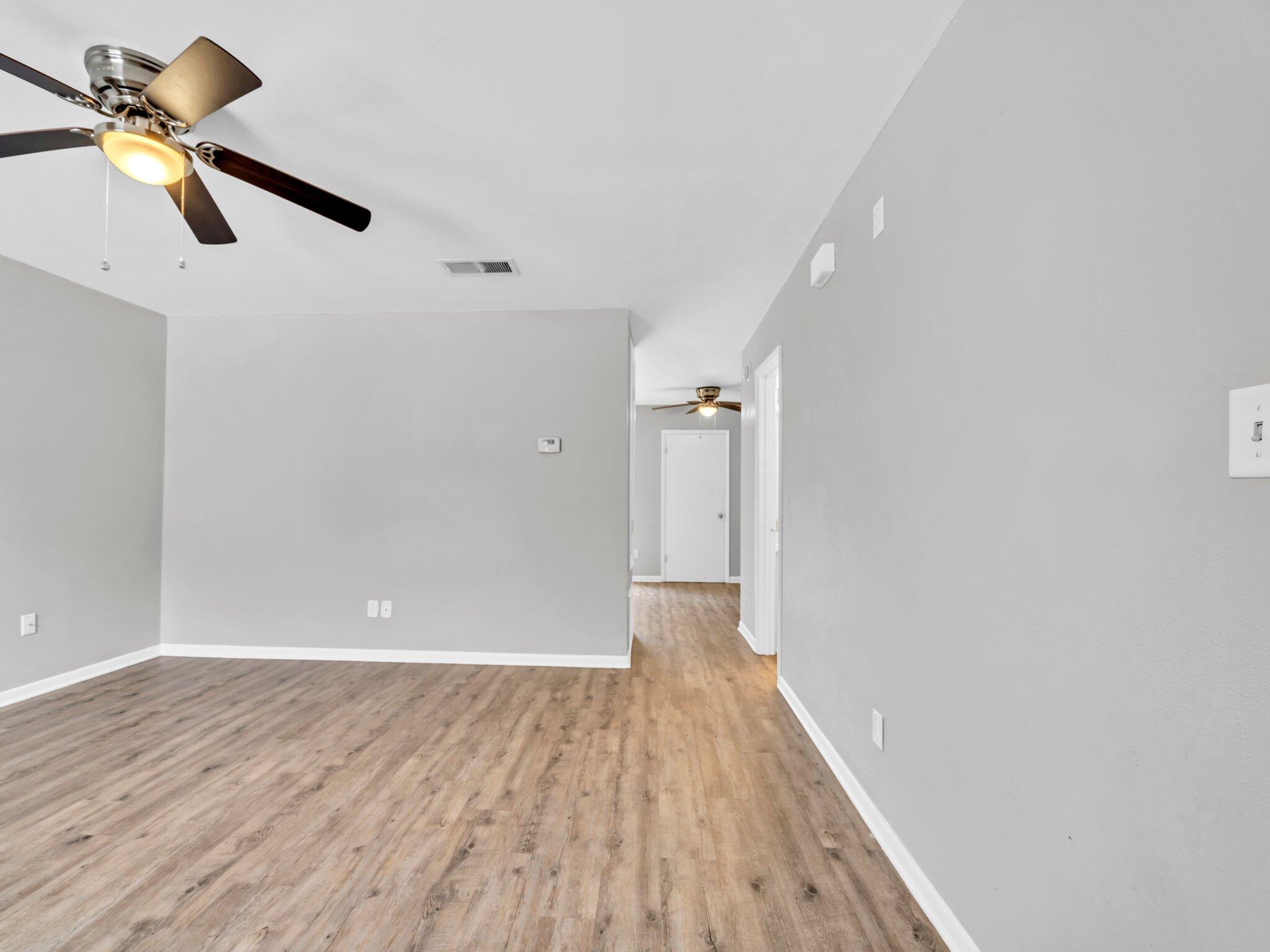 VALPARAISO PINECREST 2 - Residential Lease