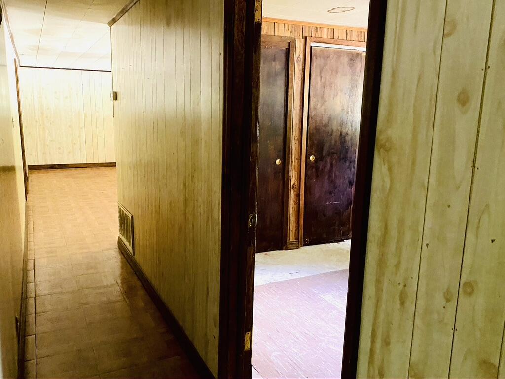 MORRIS ADDN TO CRESTVIEW - Residential