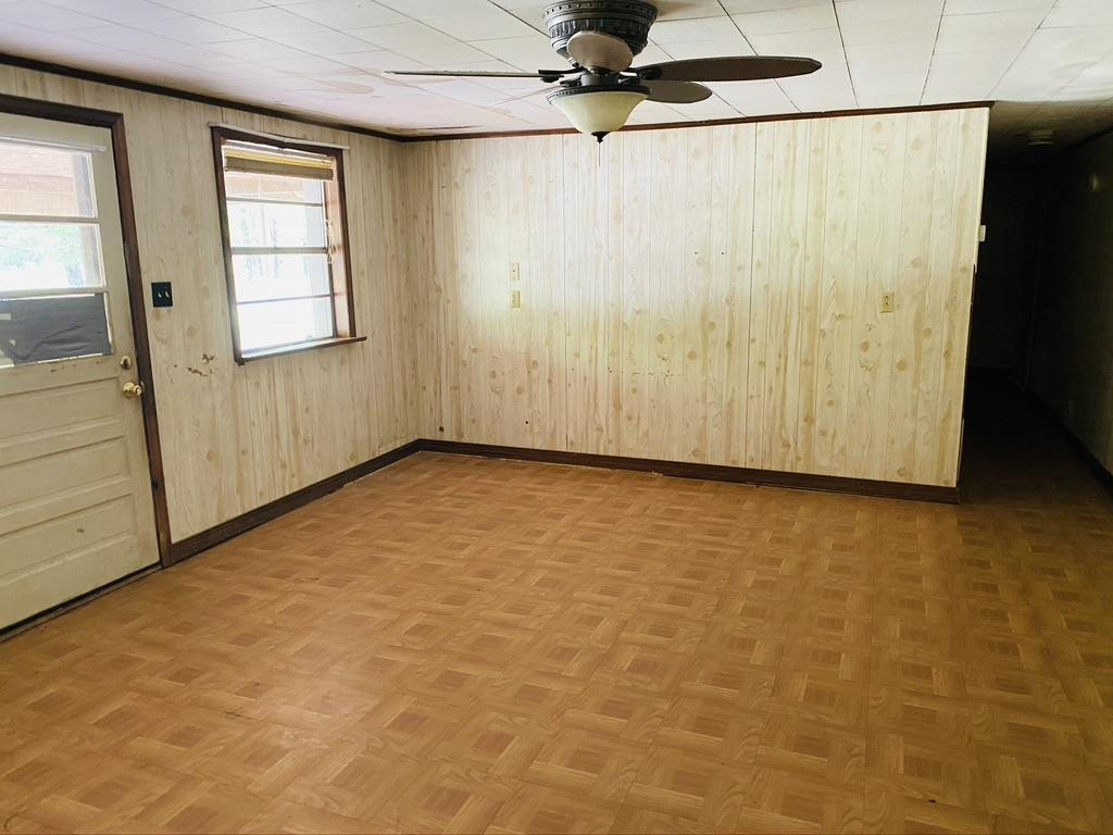 MORRIS ADDN TO CRESTVIEW - Residential