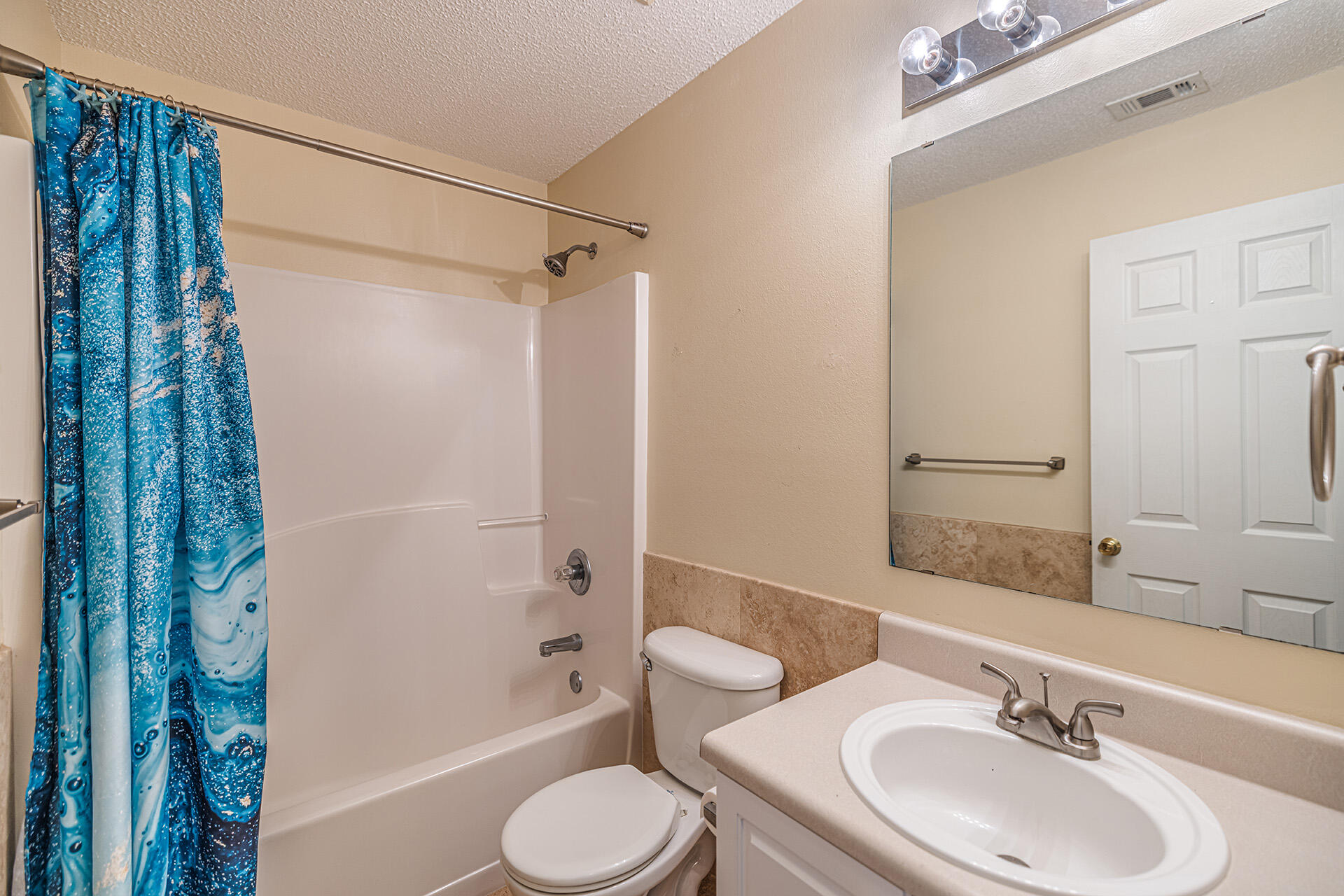 COUNTRYVIEW ESTATES 8TH ADDN - Residential