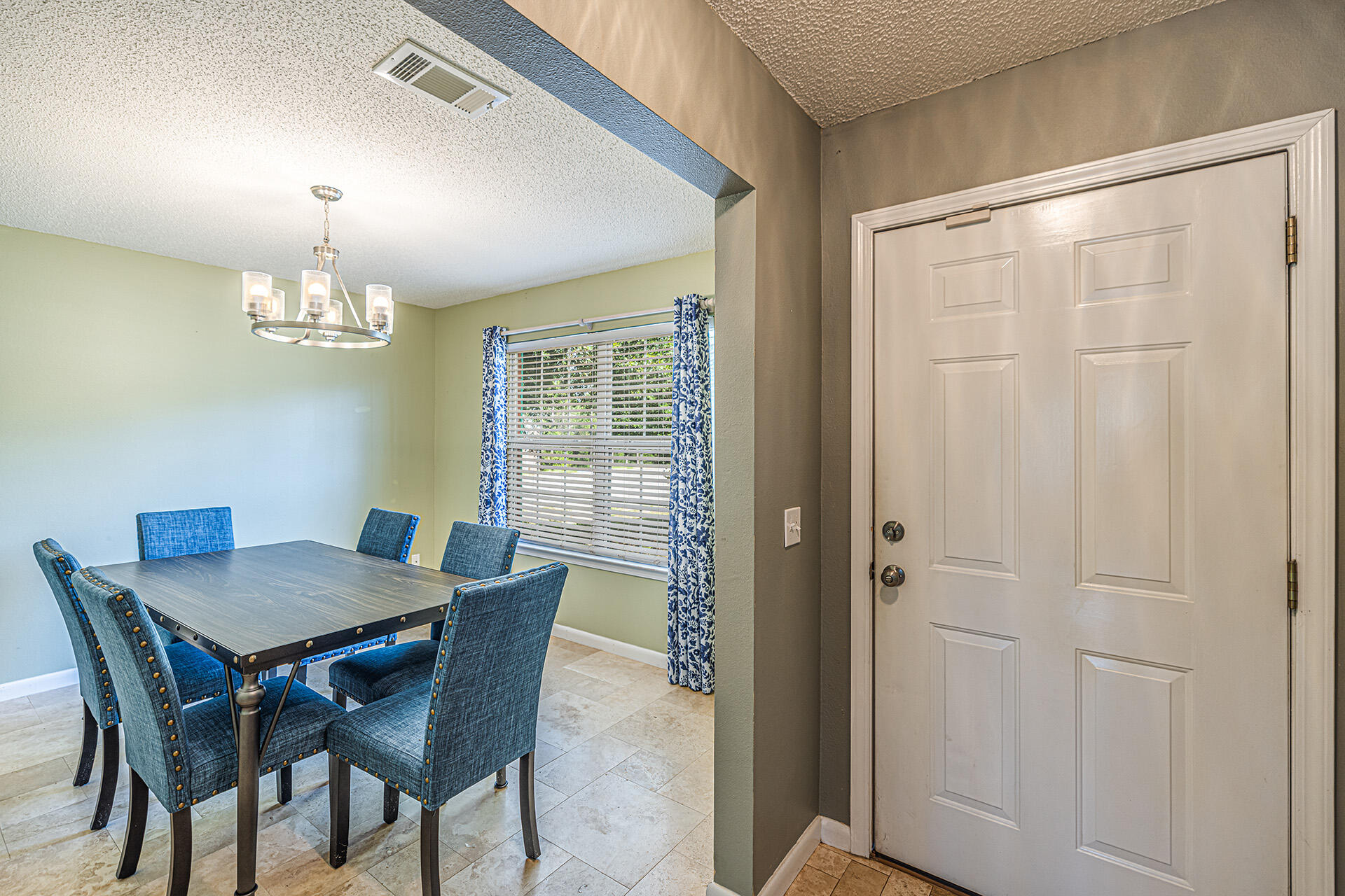 COUNTRYVIEW ESTATES 8TH ADDN - Residential