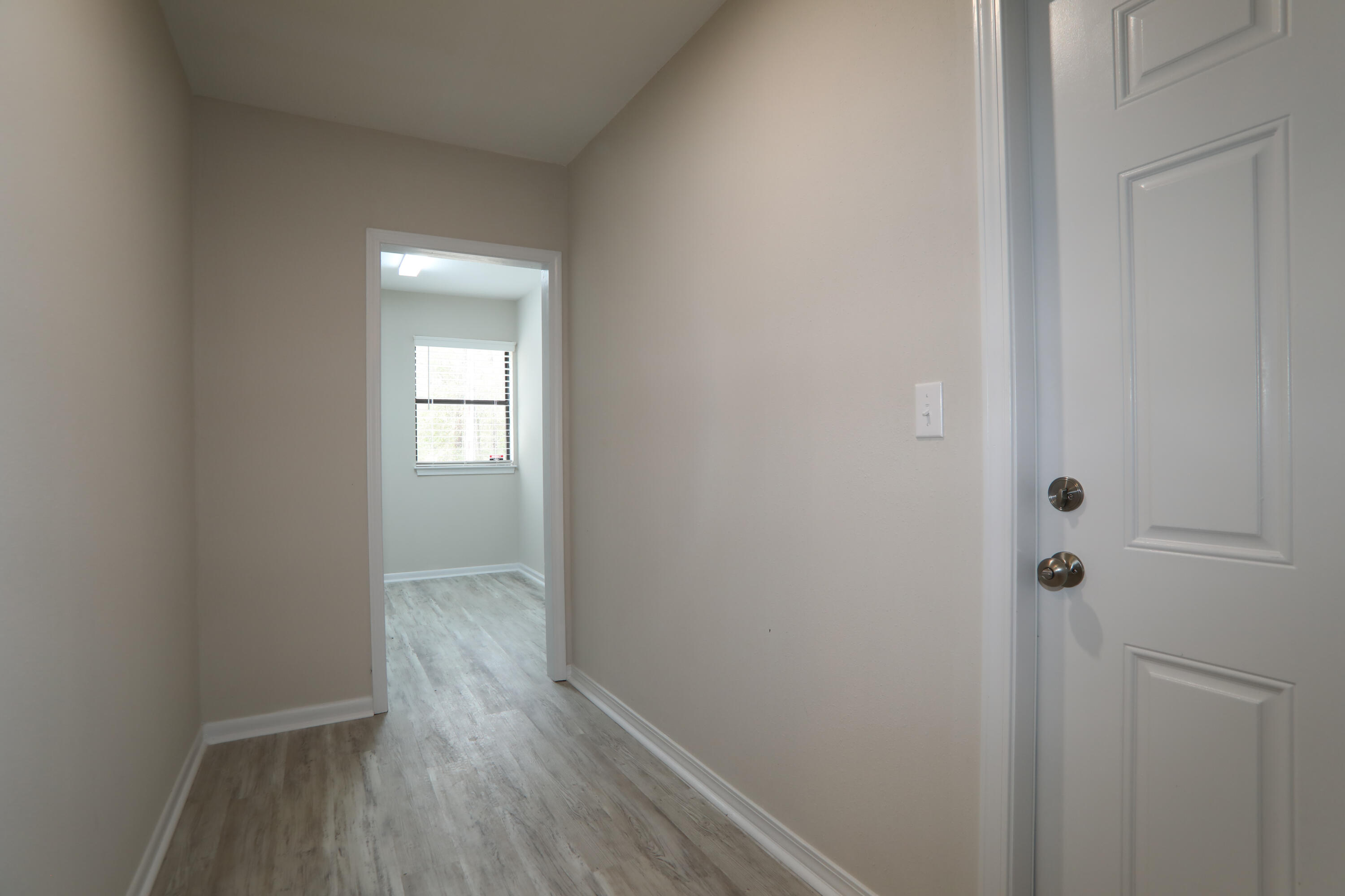 CRYSTAL LAKE - Residential