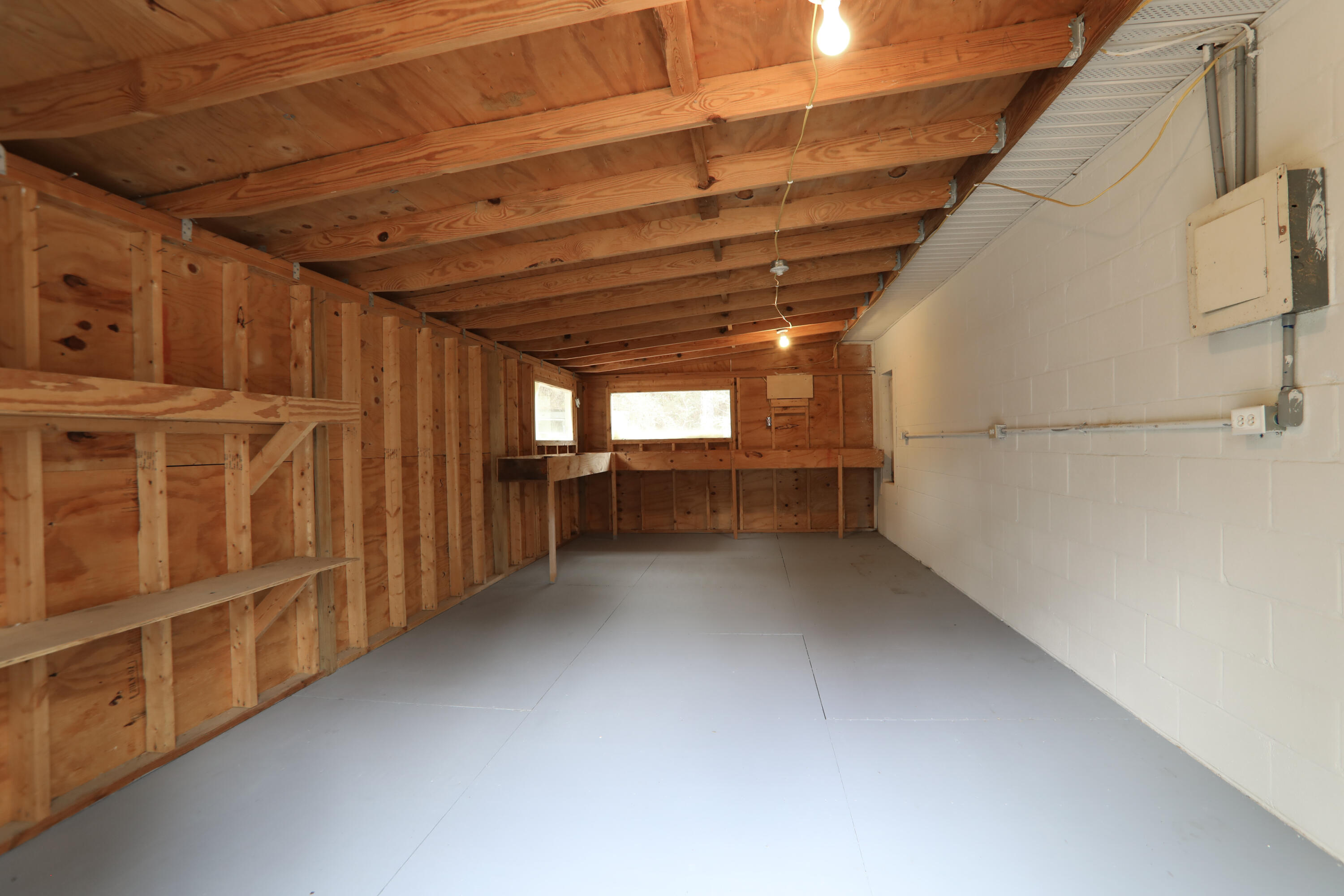 CRYSTAL LAKE - Residential