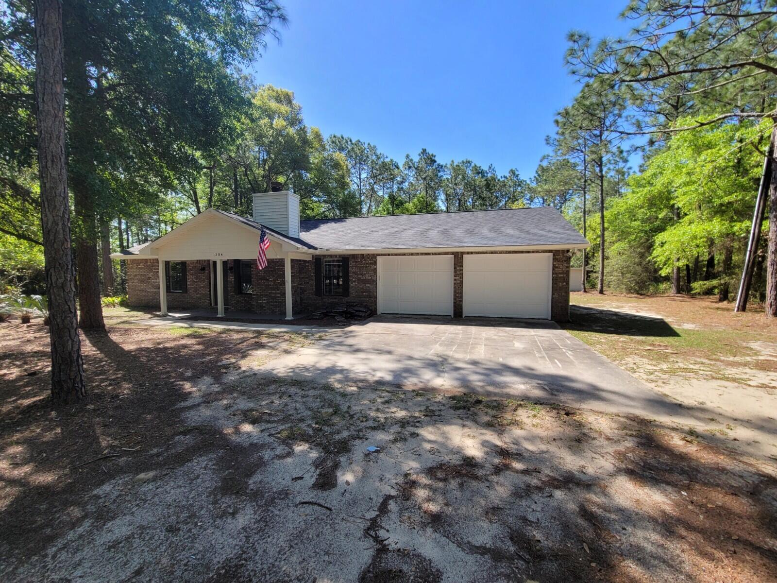 CRYSTAL LAKE - Residential