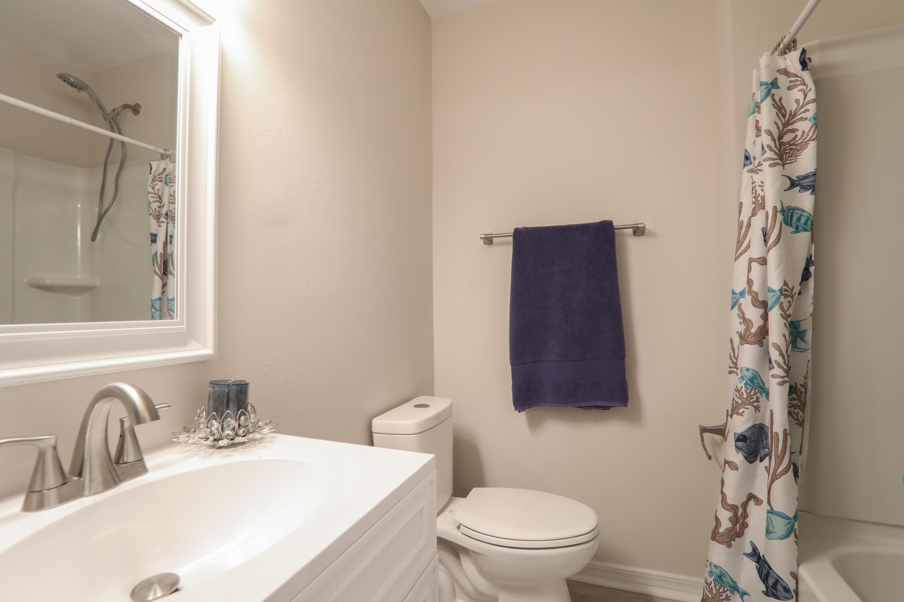 CRYSTAL LAKE - Residential