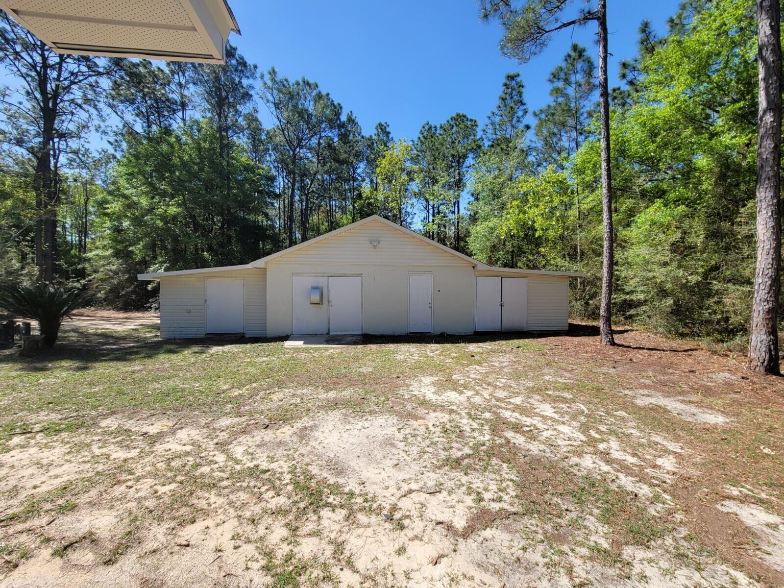 CRYSTAL LAKE - Residential