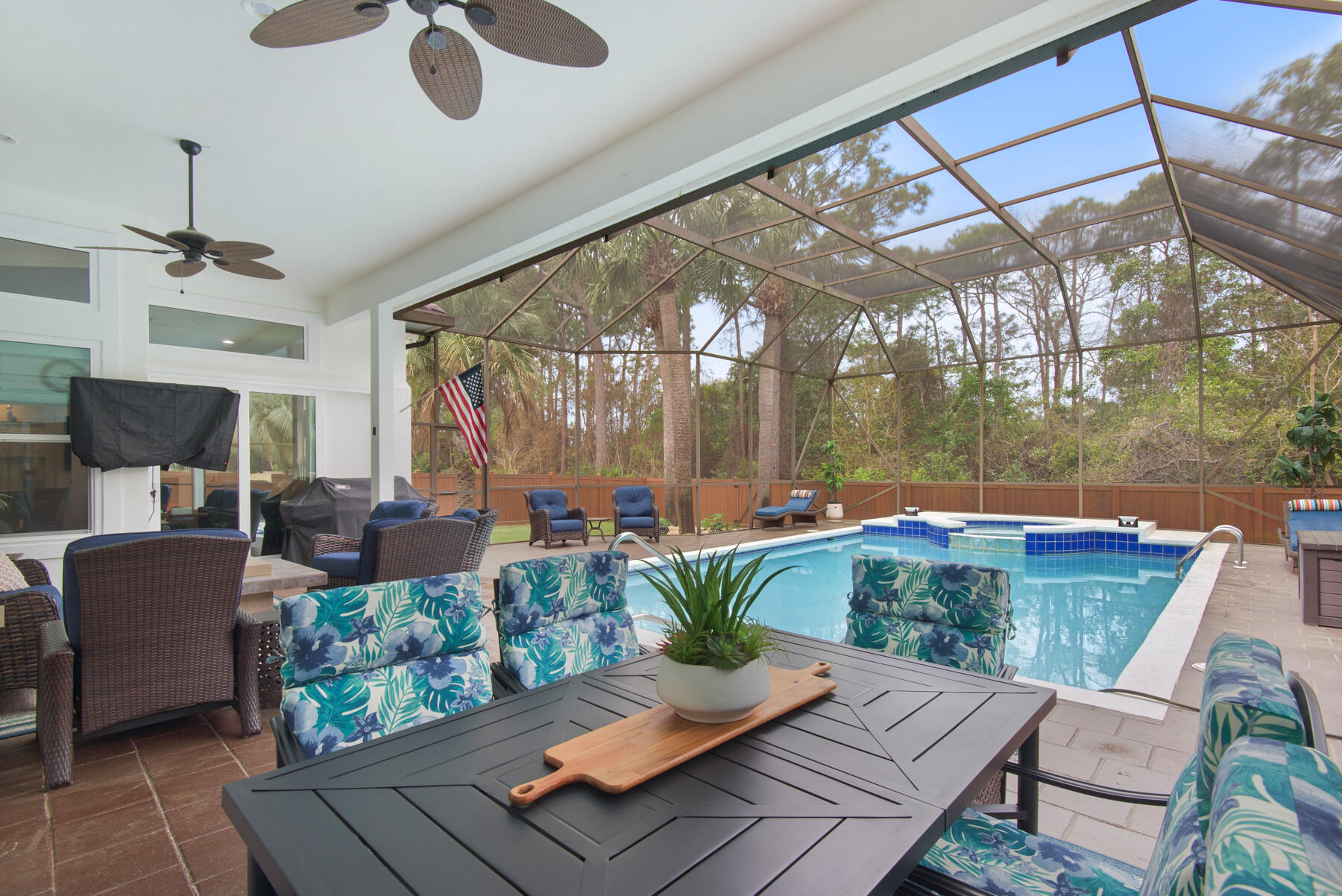 EMERALD BAY  BAYWINDS GOLF EST PH 2 - Residential