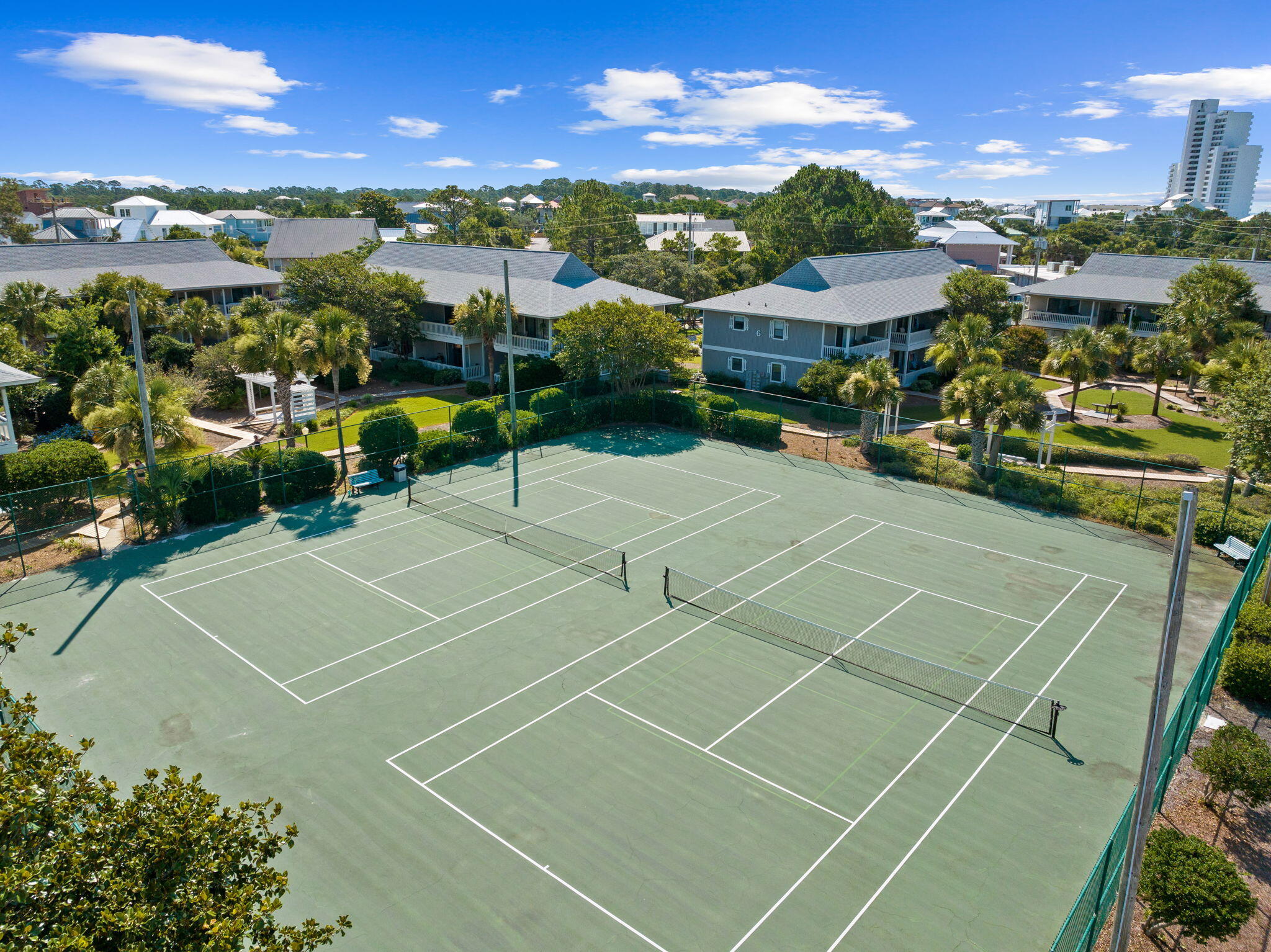 BEACHWOOD VILLAS CONDO - Residential
