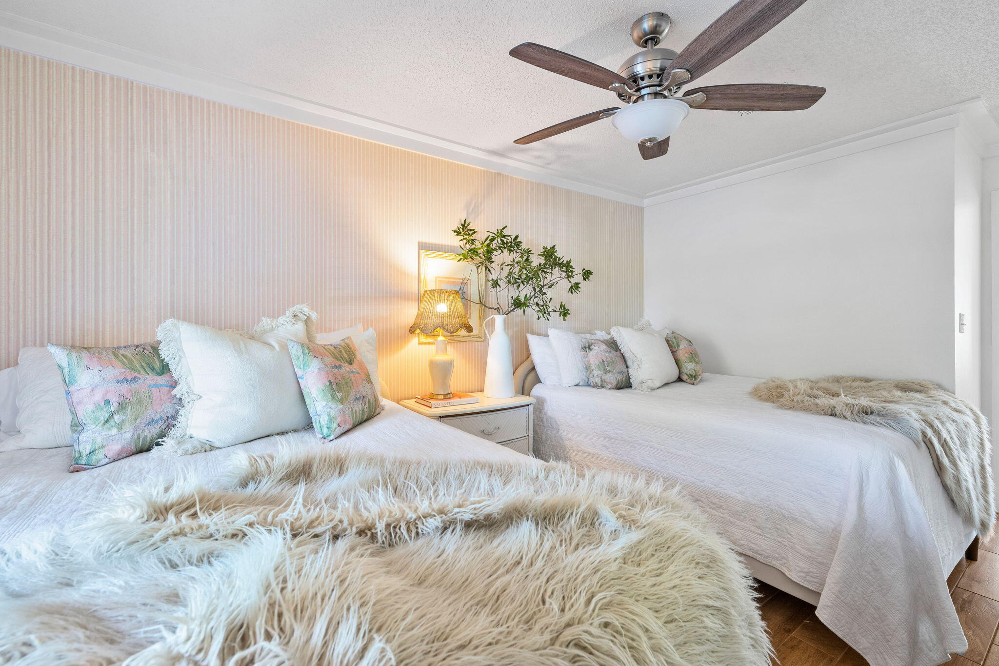 BEACHWOOD VILLAS CONDO - Residential
