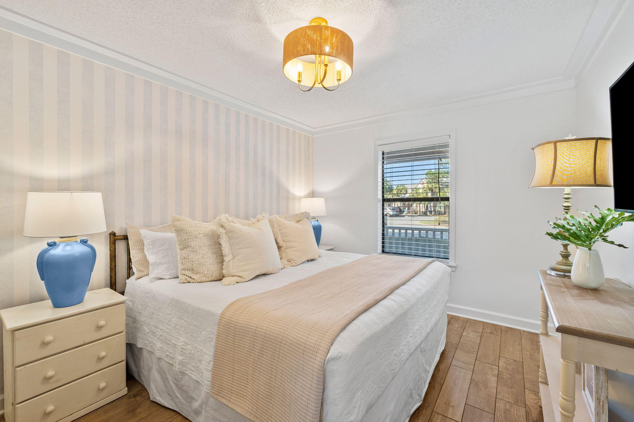 BEACHWOOD VILLAS CONDO - Residential