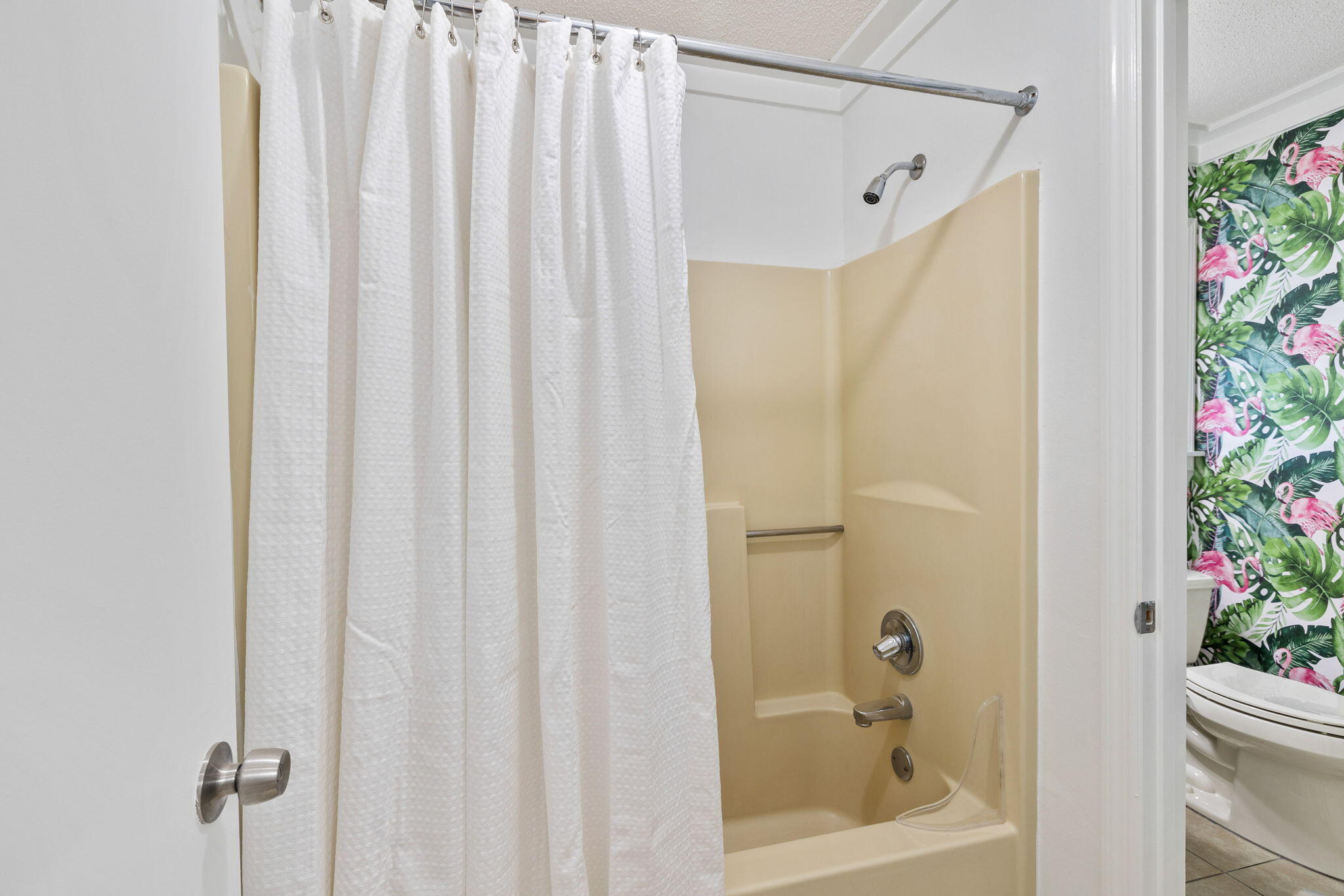 BEACHWOOD VILLAS CONDO - Residential