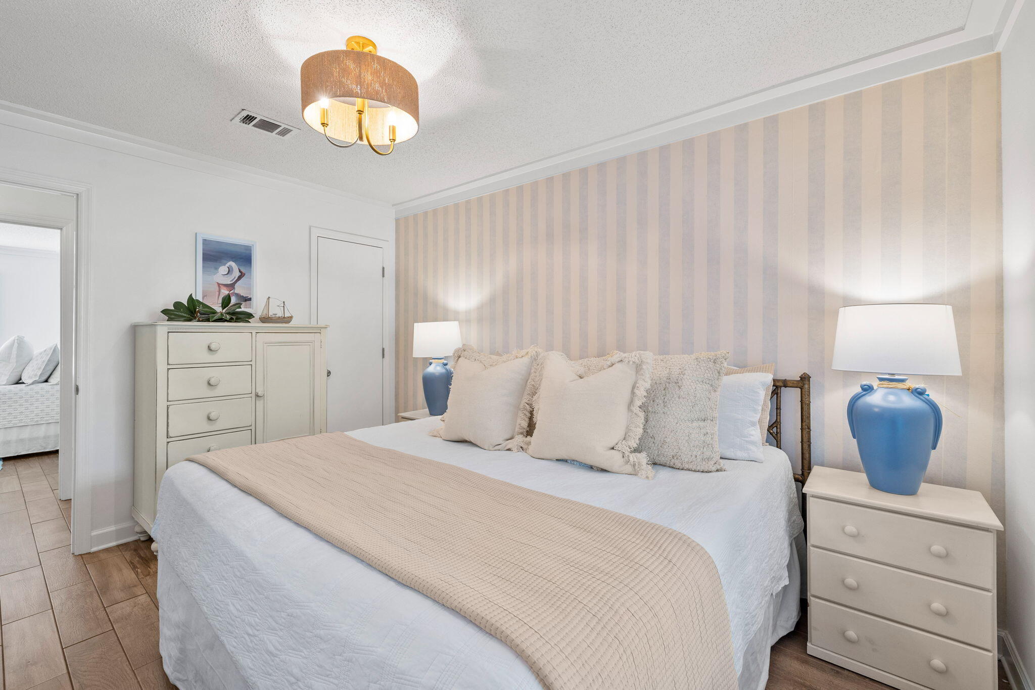 BEACHWOOD VILLAS CONDO - Residential