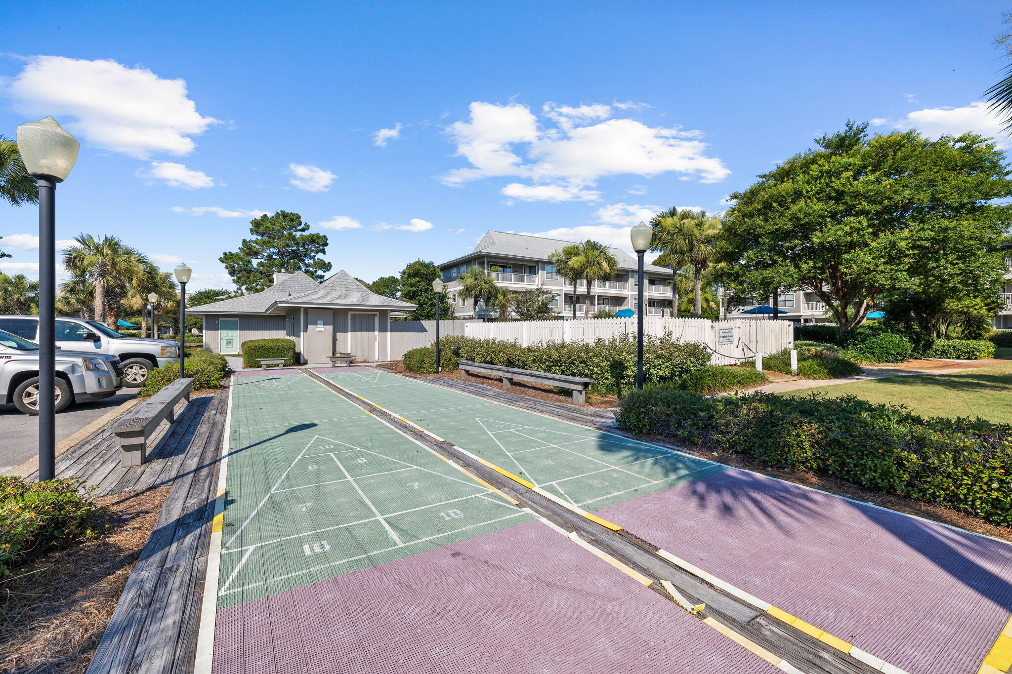 BEACHWOOD VILLAS CONDO - Residential