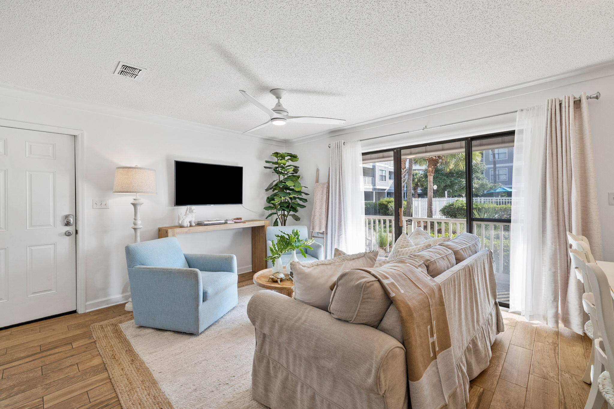 BEACHWOOD VILLAS CONDO - Residential