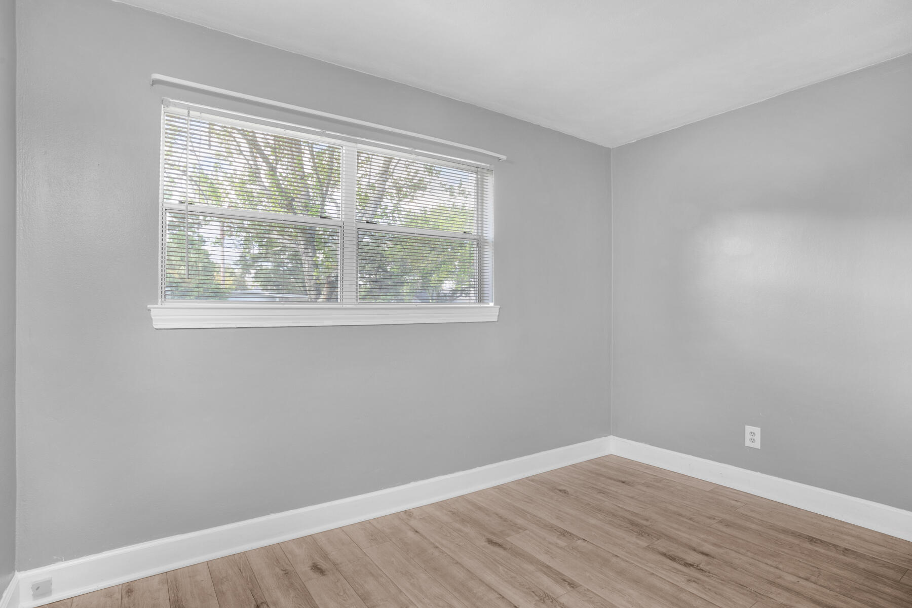 ELLIOTT Pt - 7TH ADD ELLIOTT PT - Residential