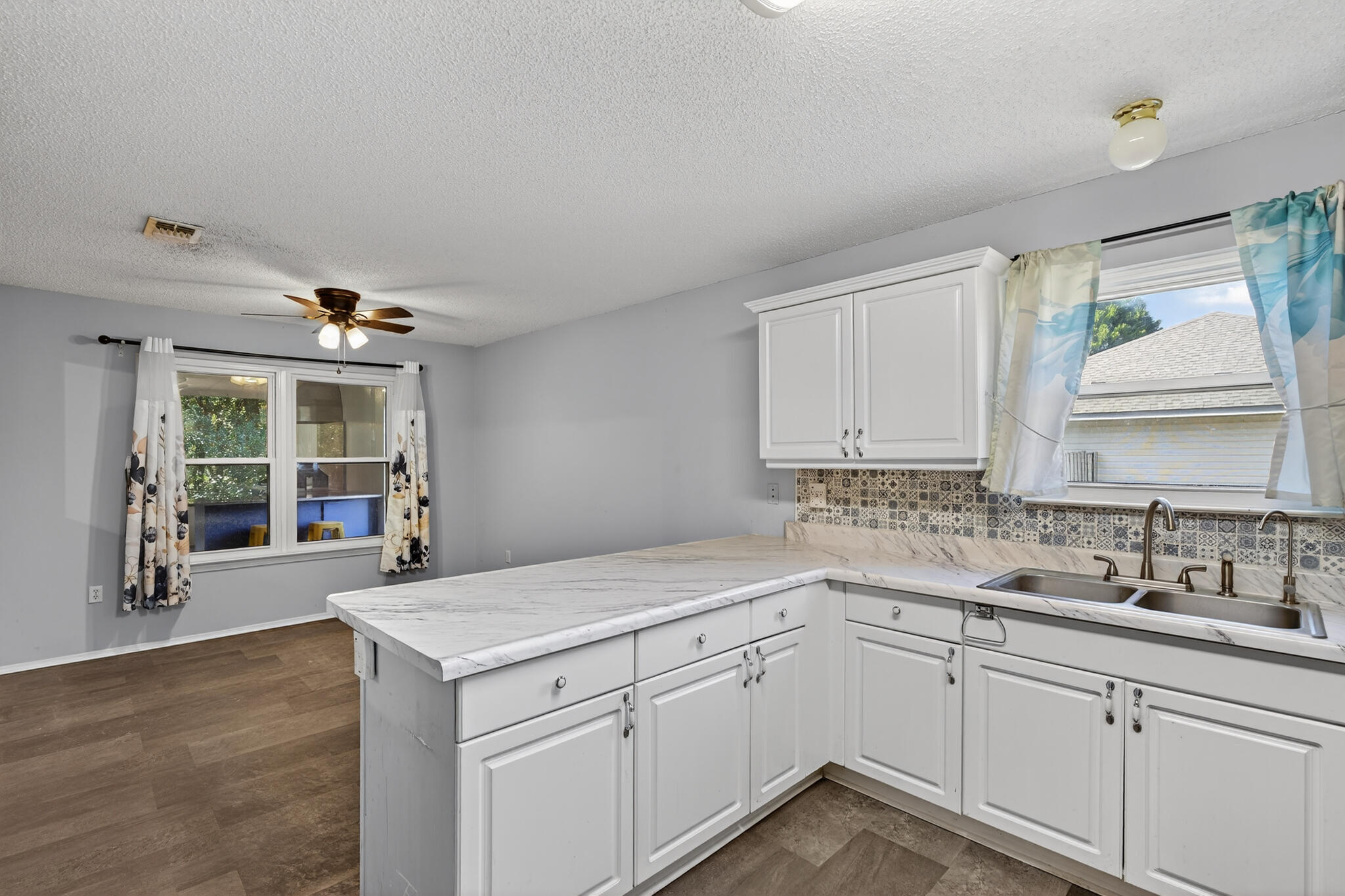 COUNTRYVIEW ESTATES 7TH ADDN - Residential