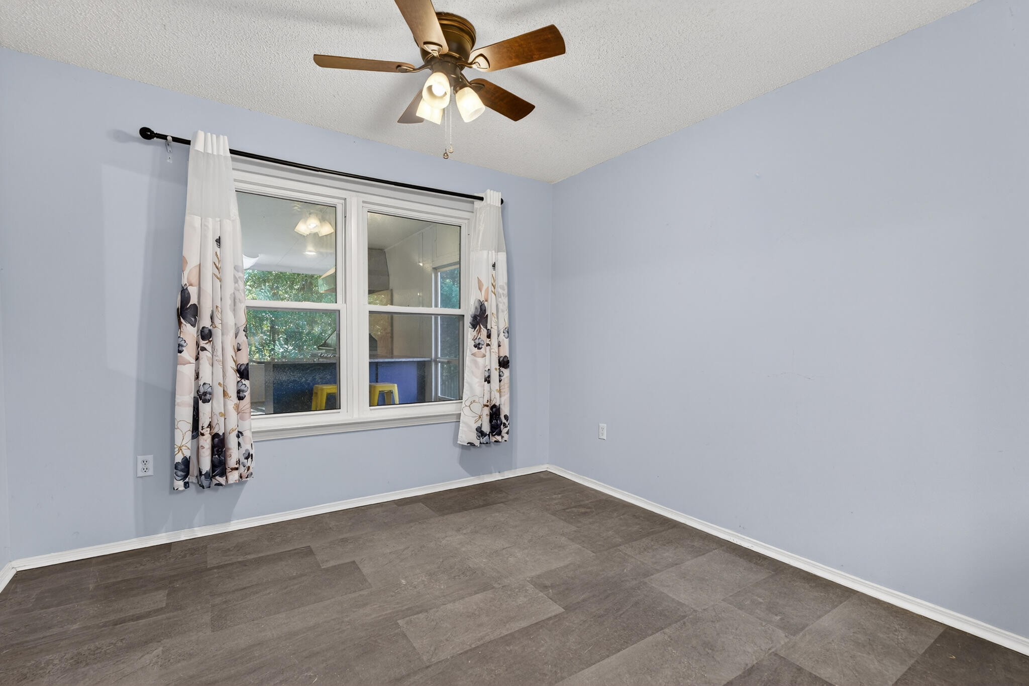 COUNTRYVIEW ESTATES 7TH ADDN - Residential