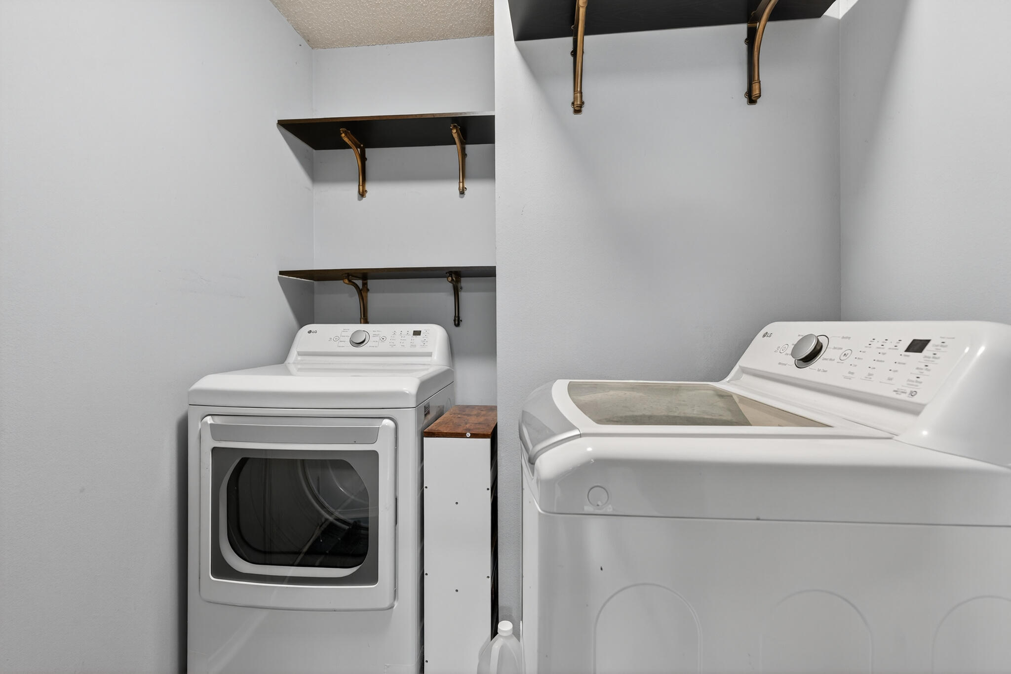 COUNTRYVIEW ESTATES 7TH ADDN - Residential