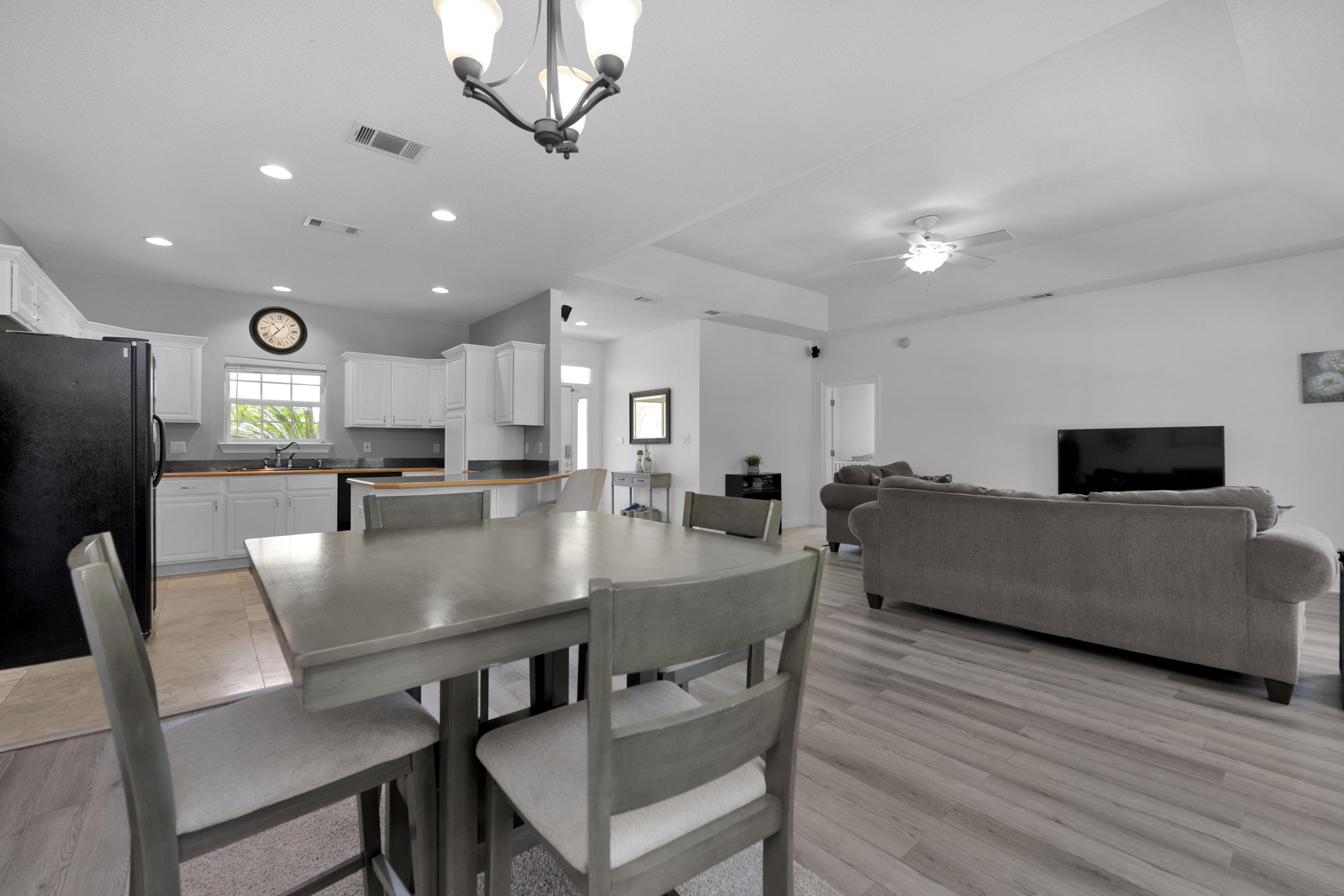 NAVARRE S/D 2ND ADDN - Residential