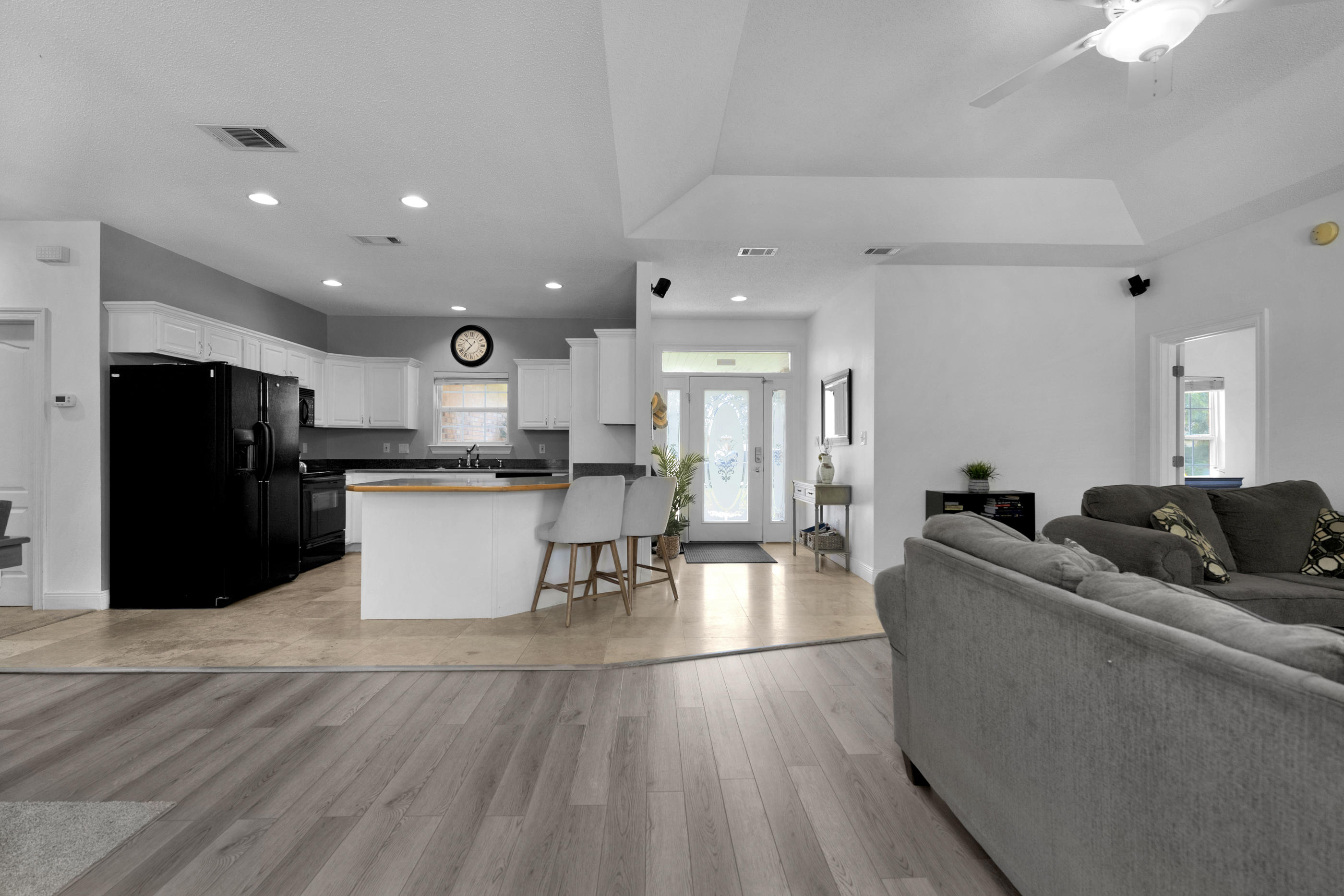 NAVARRE S/D 2ND ADDN - Residential