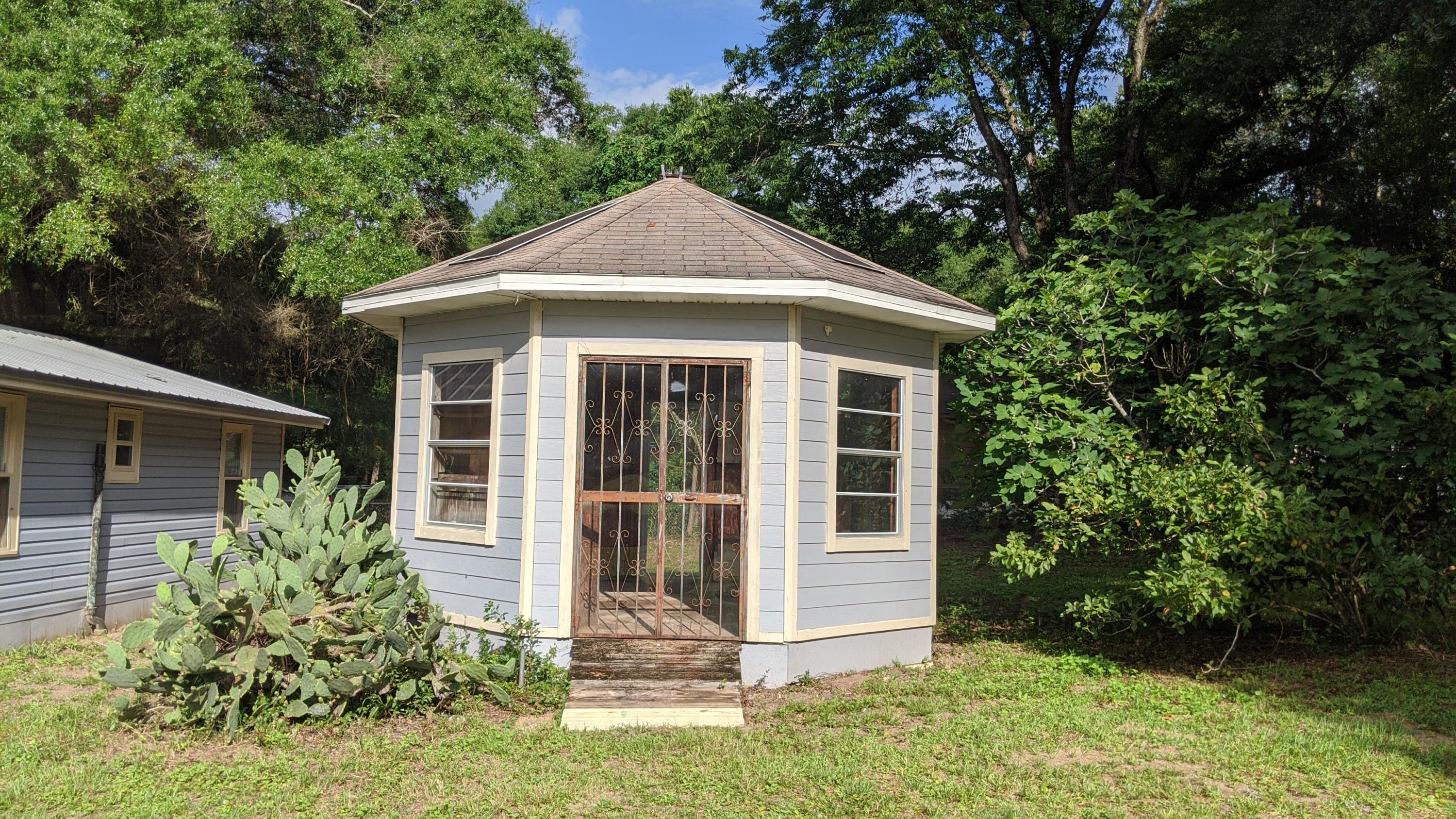 HUDSON ADDN TO CRESTVIEW - Residential