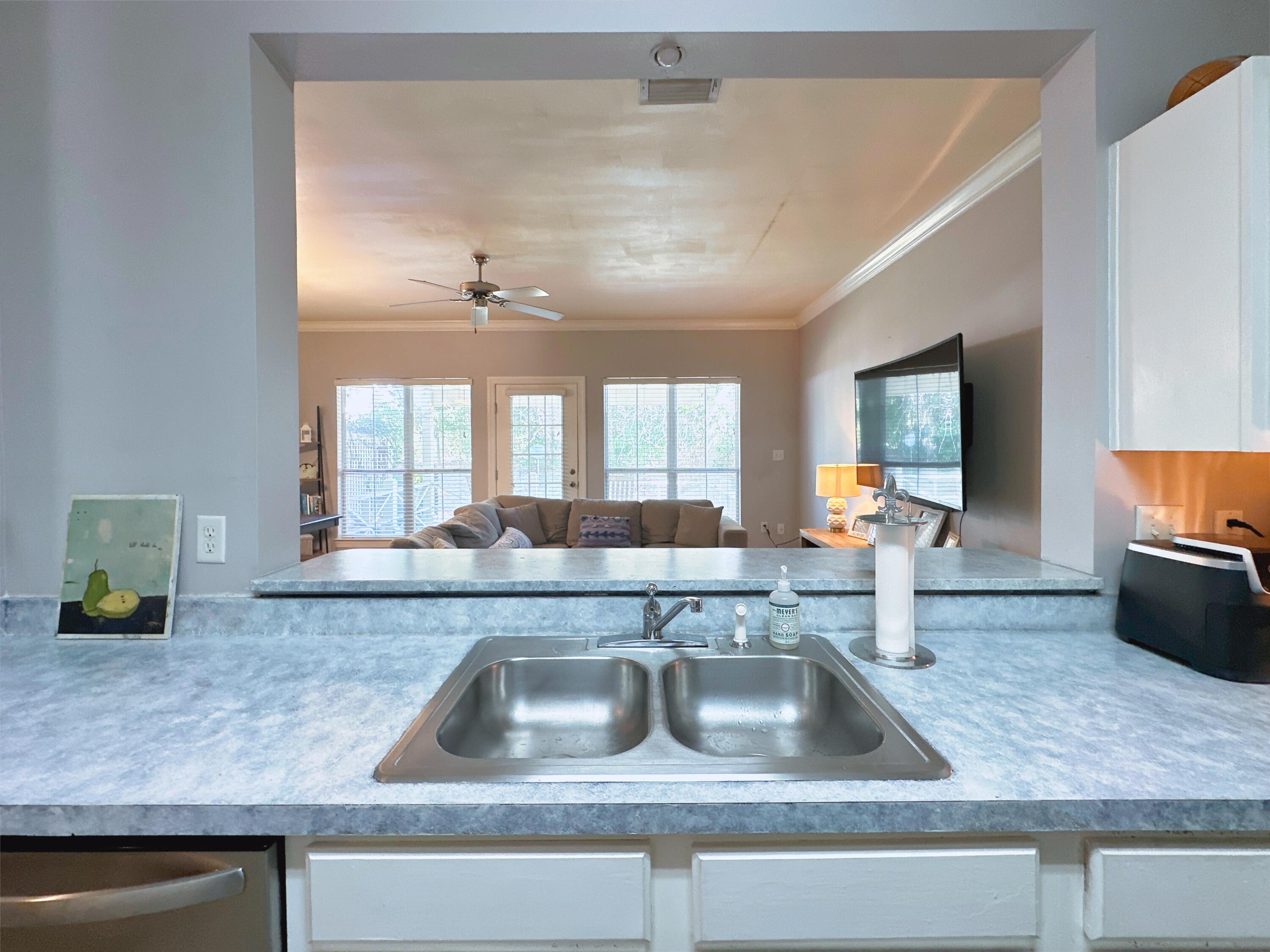 TWIN LAKES TOWNHOMES PH 2 - Residential