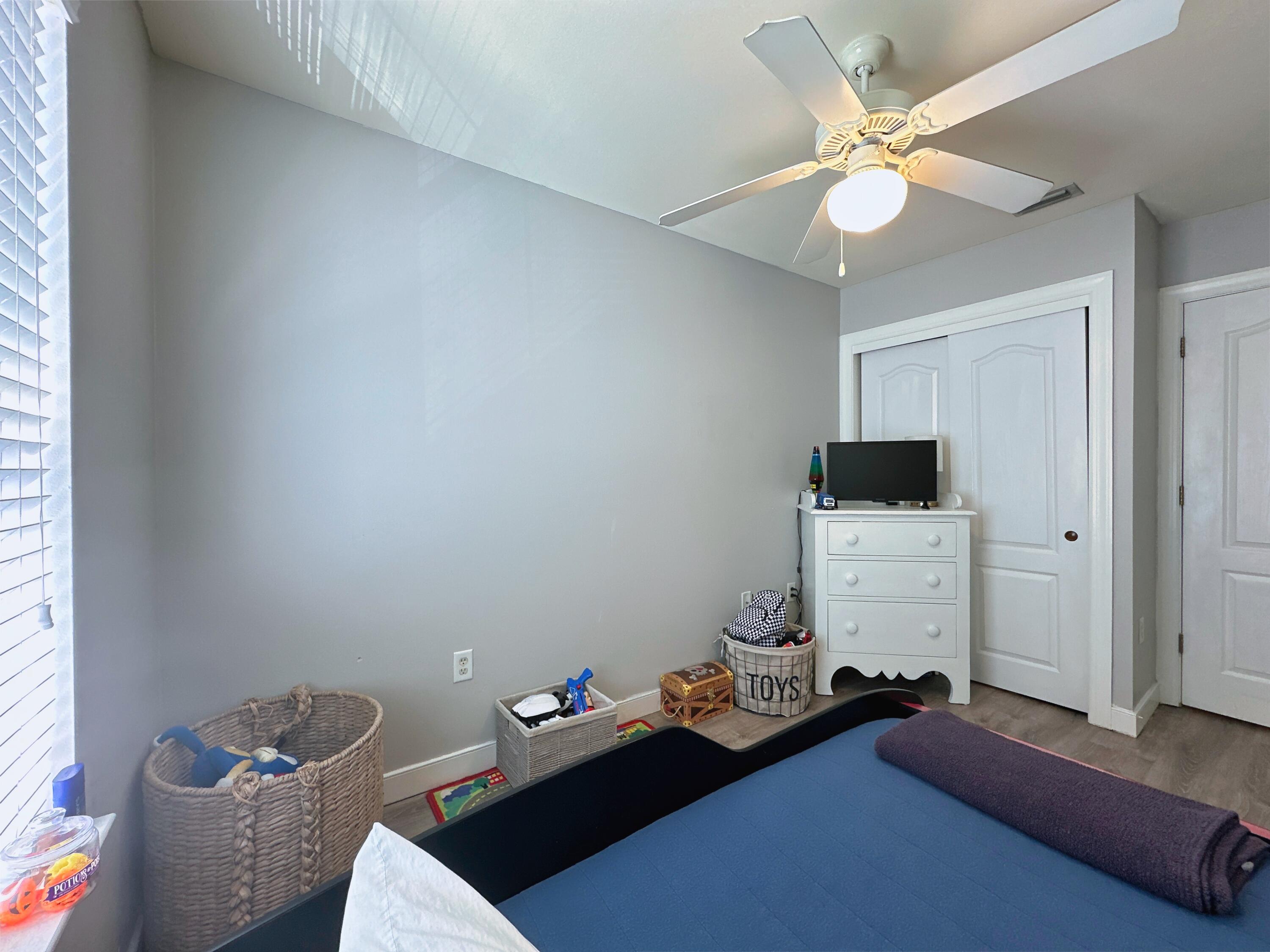 TWIN LAKES TOWNHOMES PH 2 - Residential