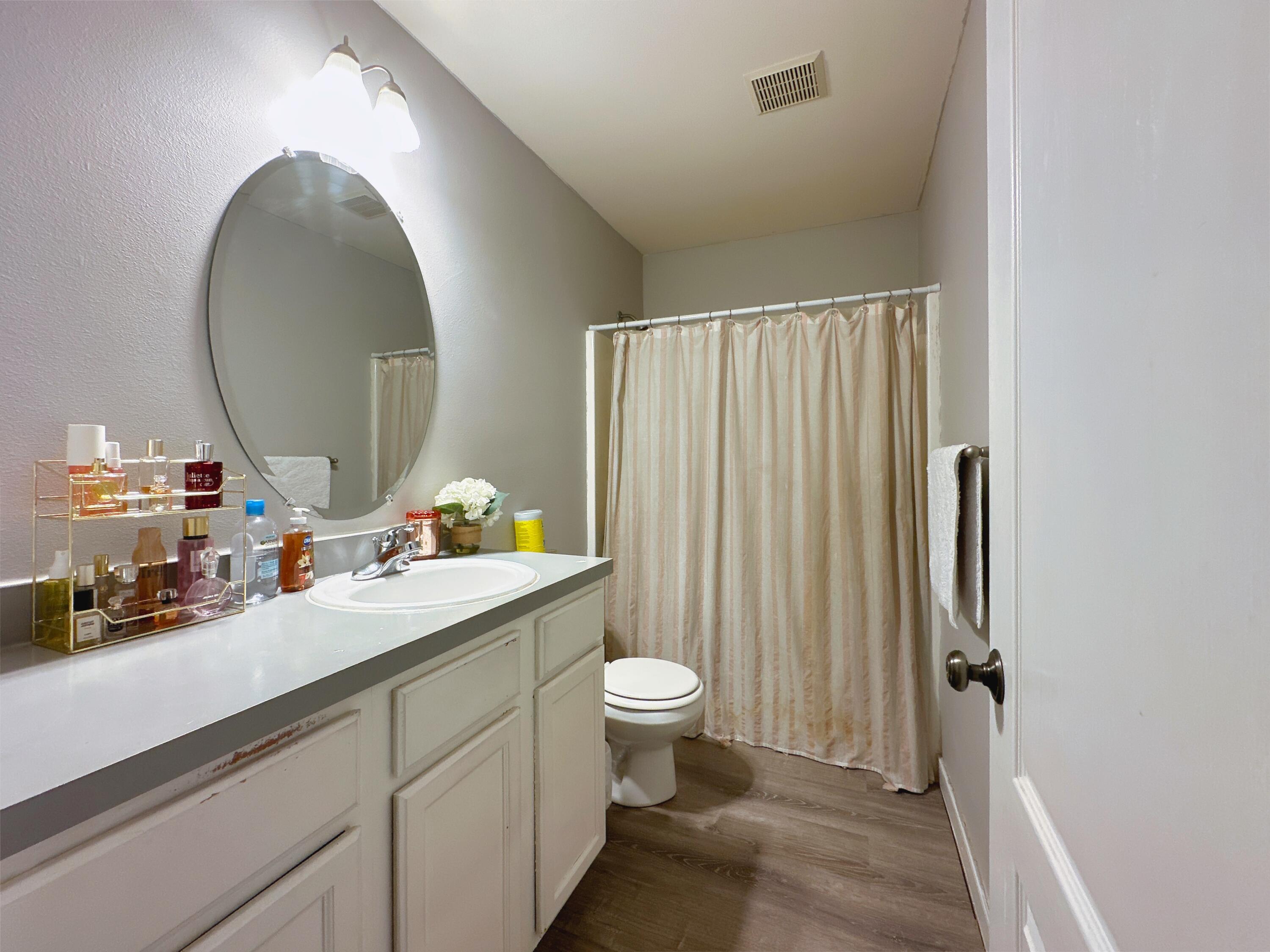 TWIN LAKES TOWNHOMES PH 2 - Residential