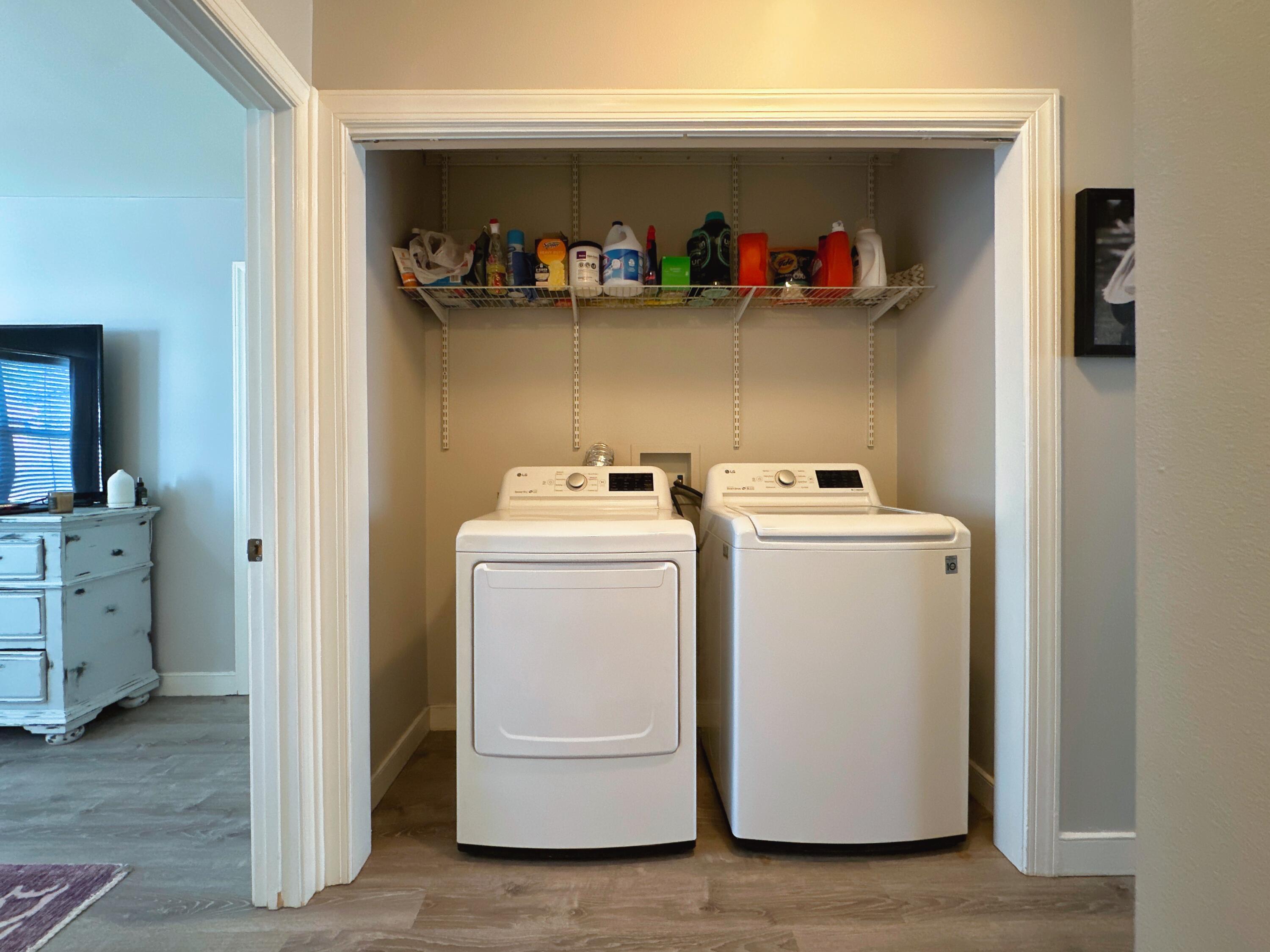 TWIN LAKES TOWNHOMES PH 2 - Residential