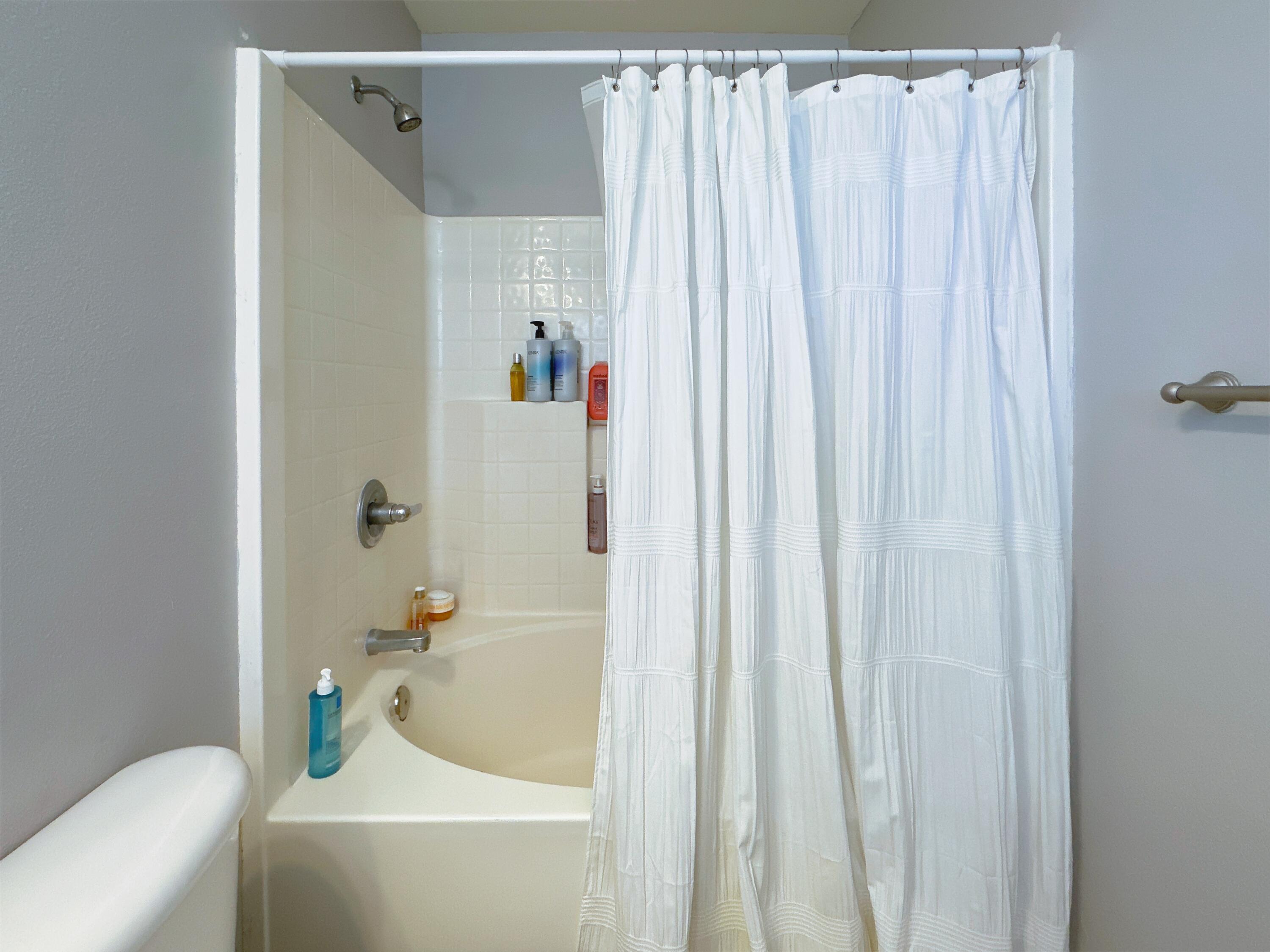 TWIN LAKES TOWNHOMES PH 2 - Residential