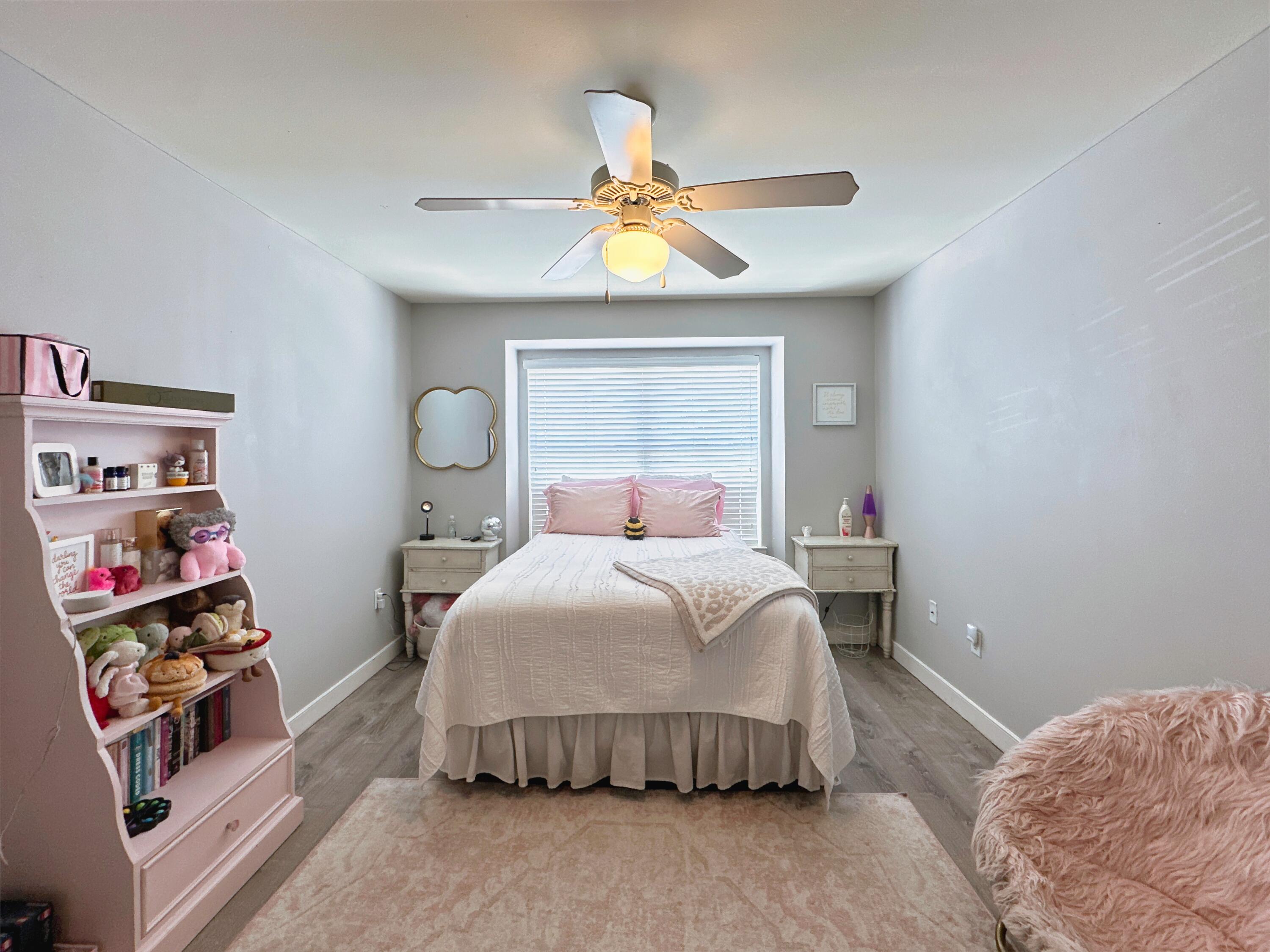 TWIN LAKES TOWNHOMES PH 2 - Residential