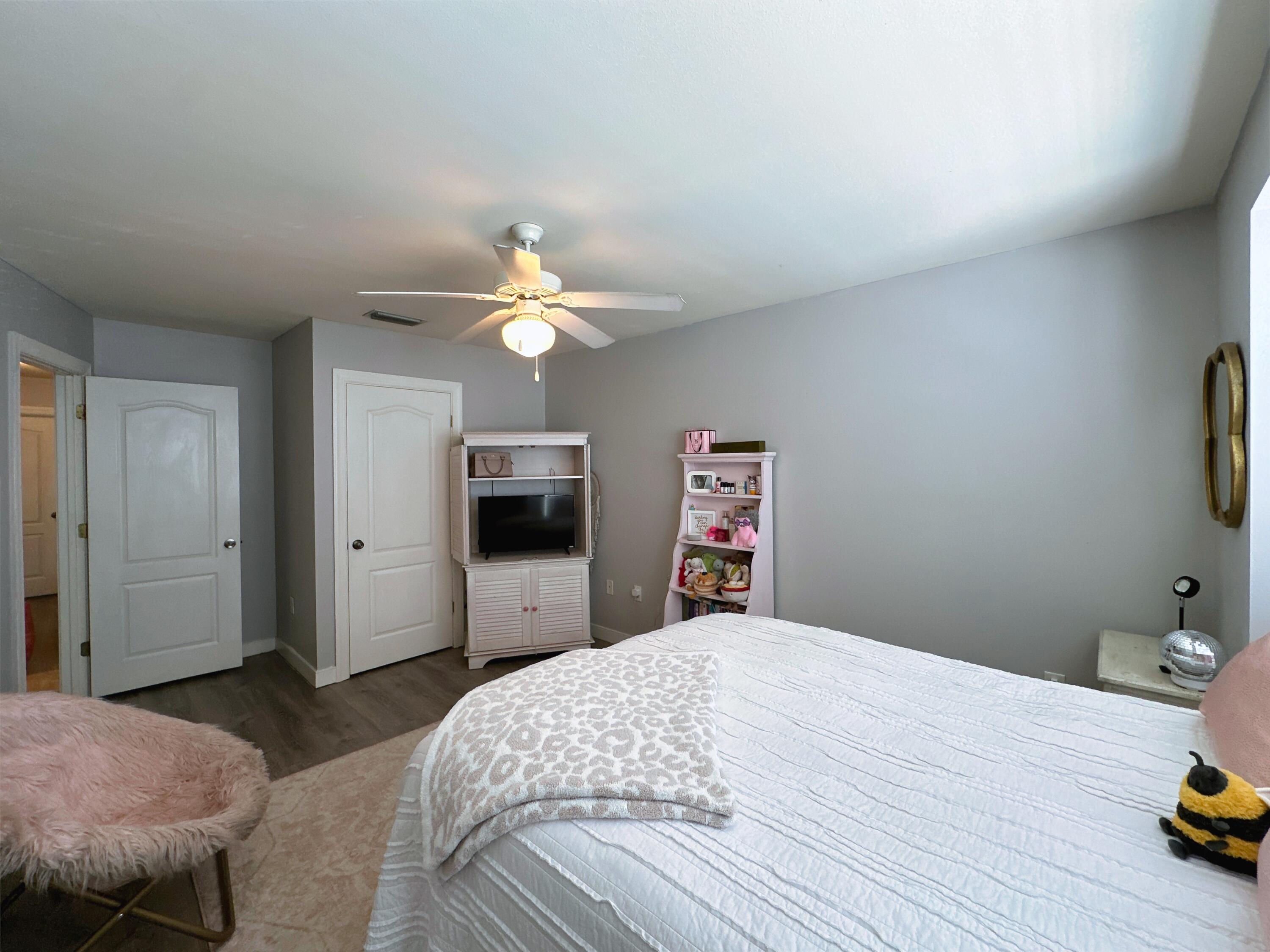 TWIN LAKES TOWNHOMES PH 2 - Residential